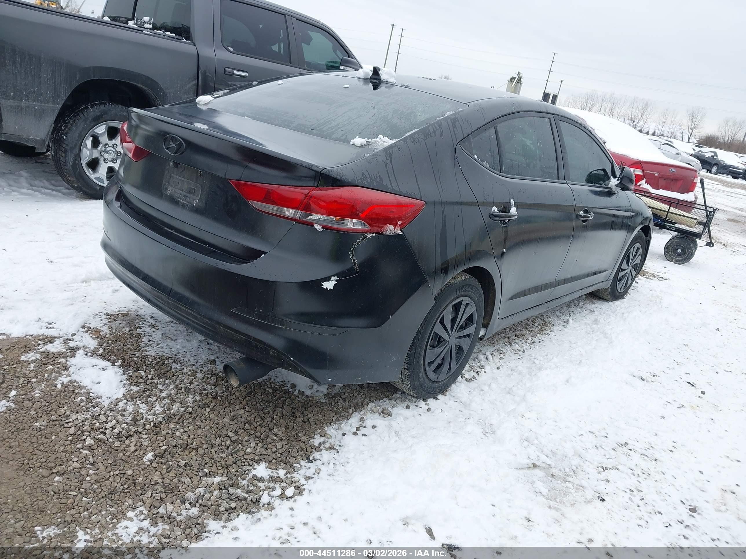HYUNDAI ELANTRA image 4