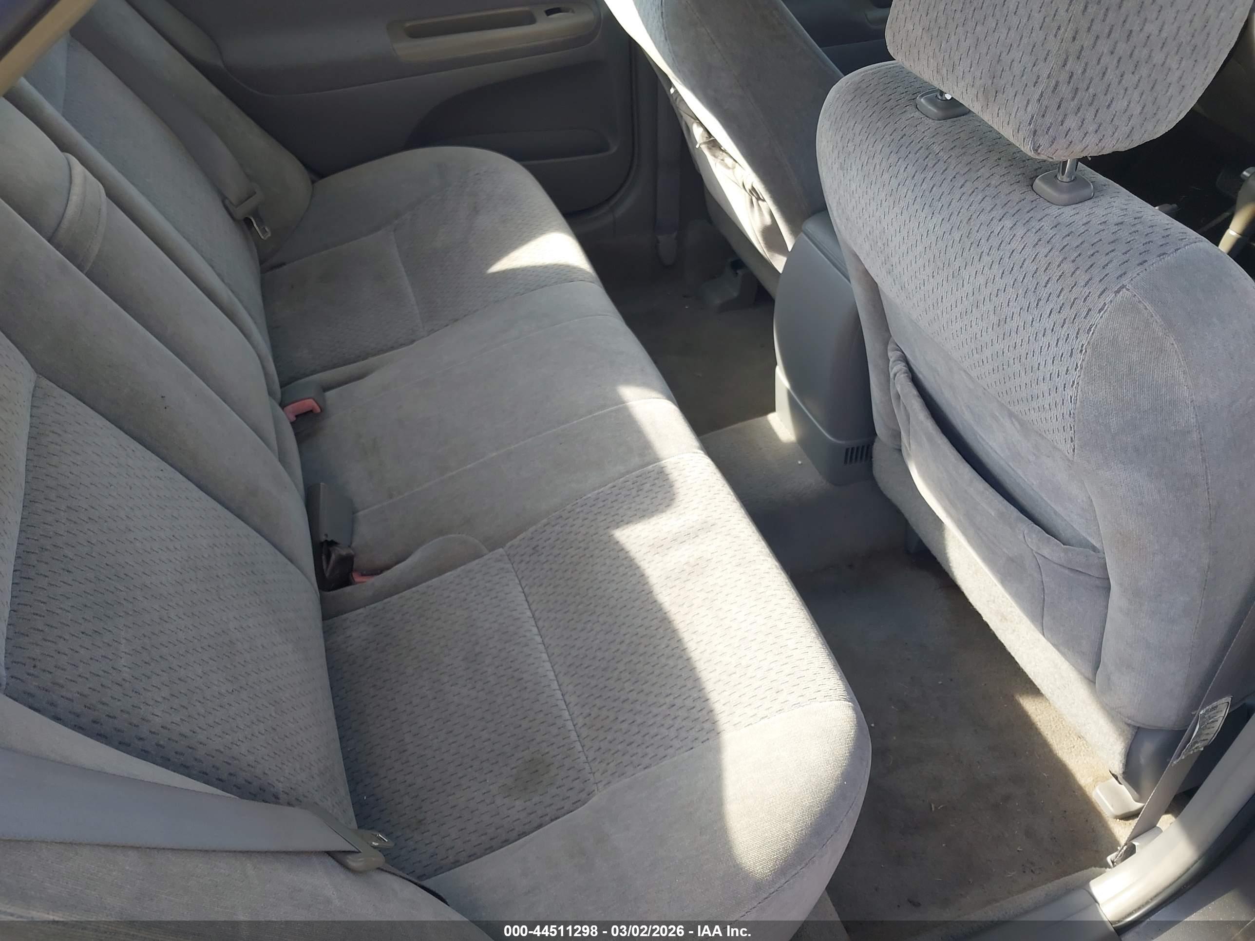 TOYOTA CAMRY image 8