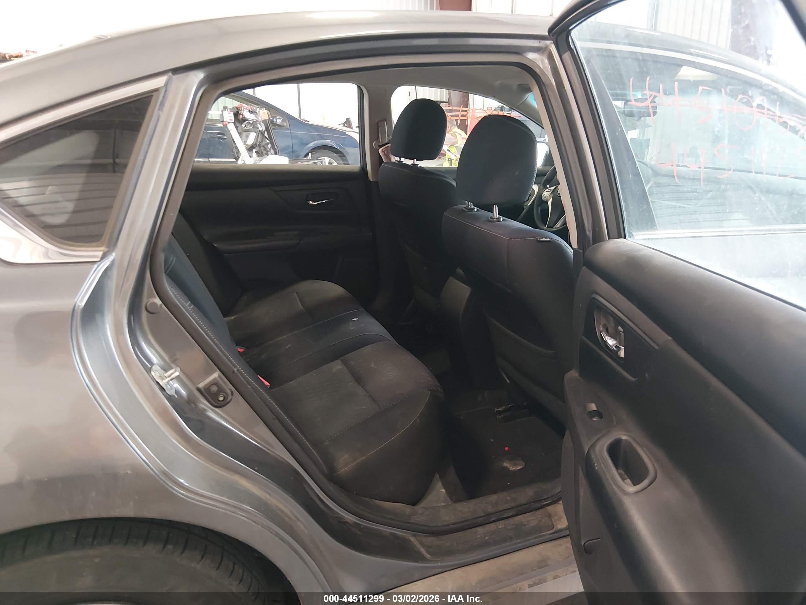 NISSAN ALTIMA image 8