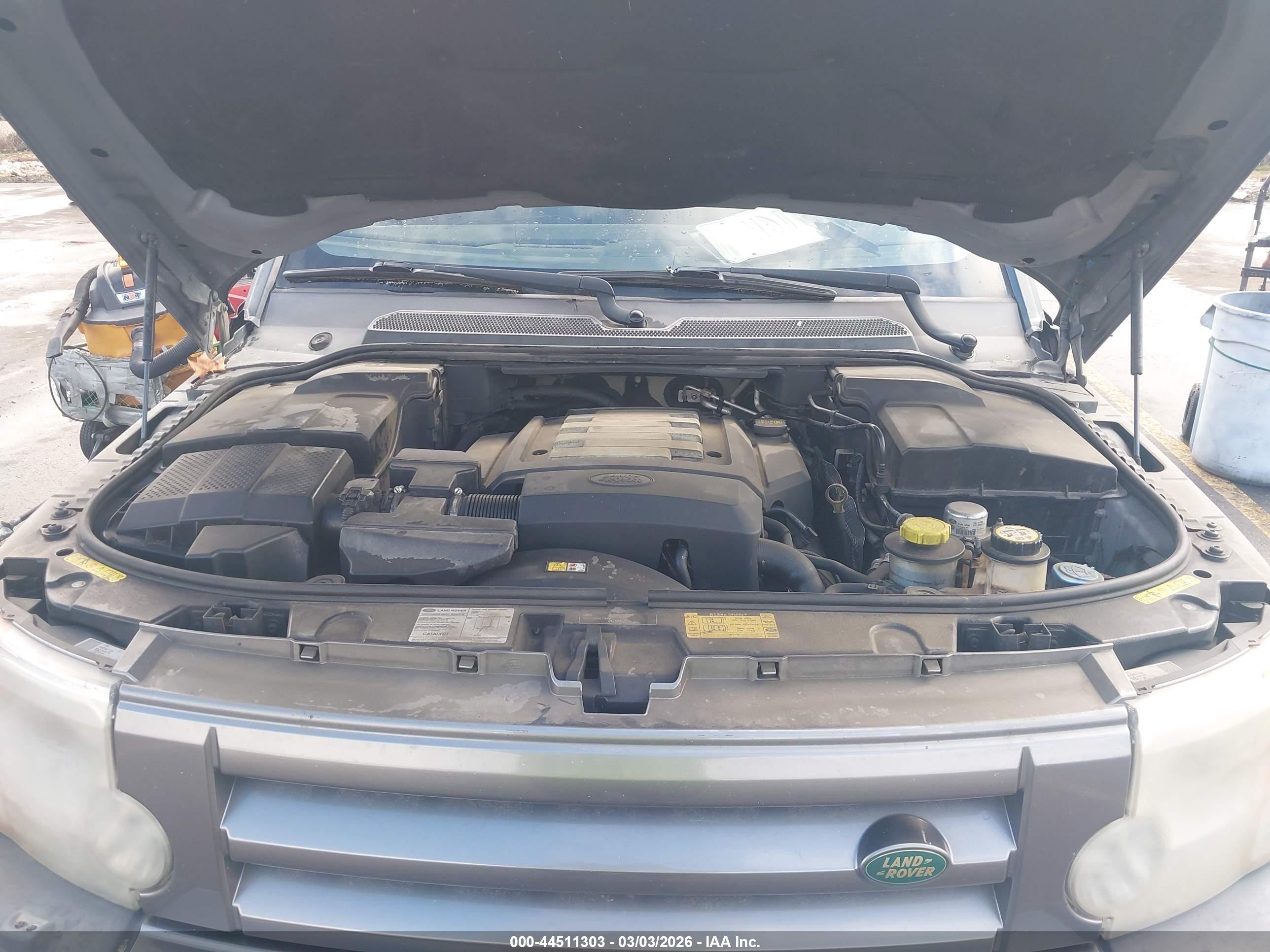 LAND ROVER image 10