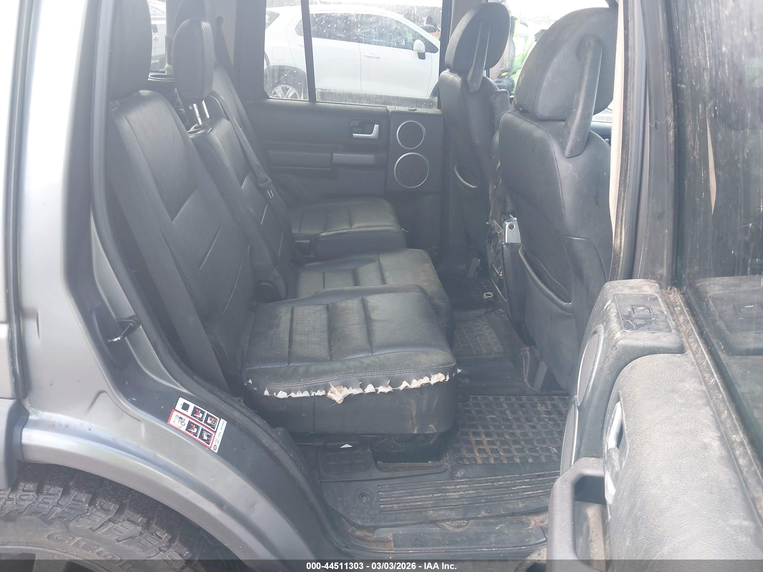 LAND ROVER image 8