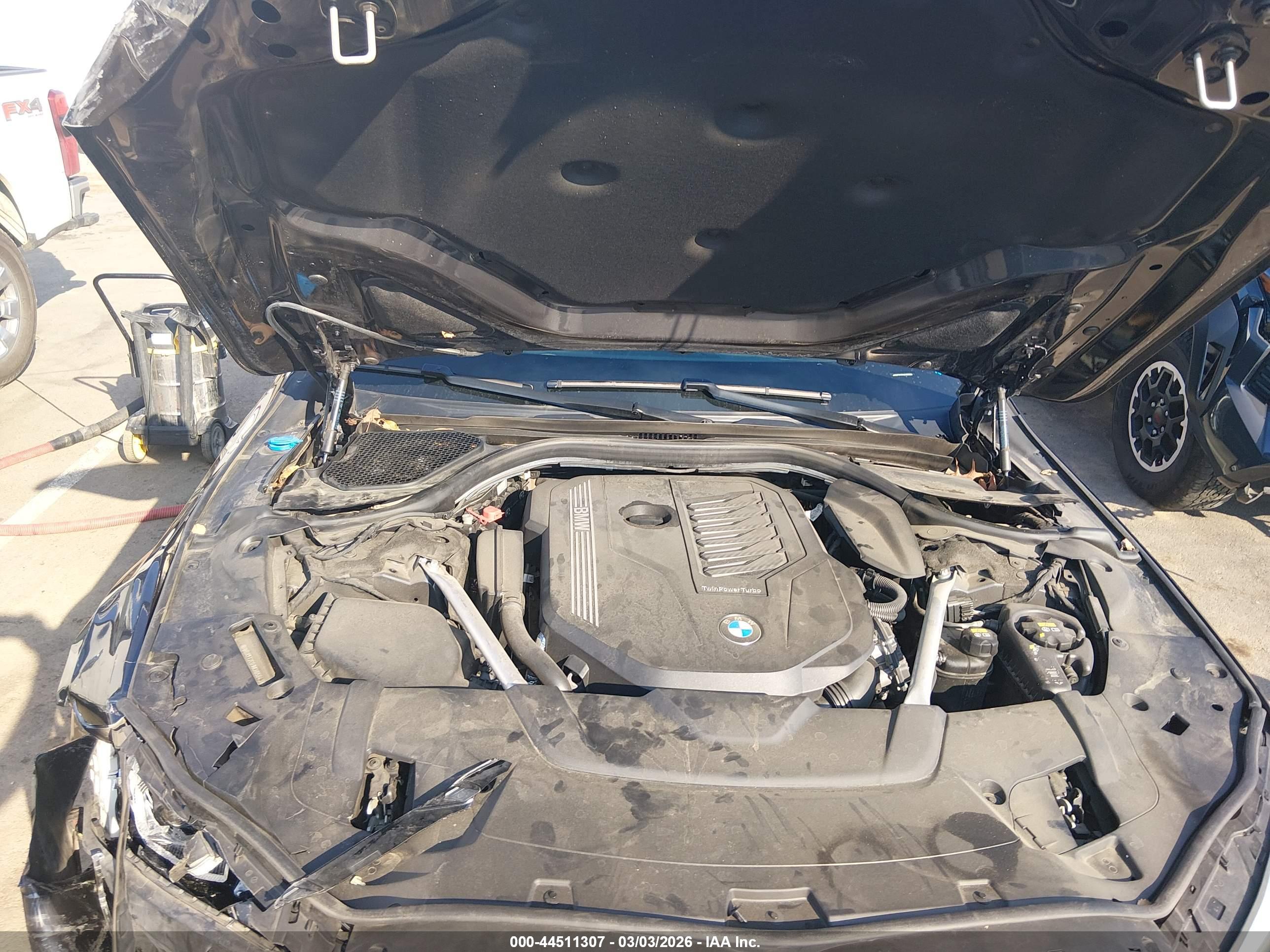 BMW 740 image 10