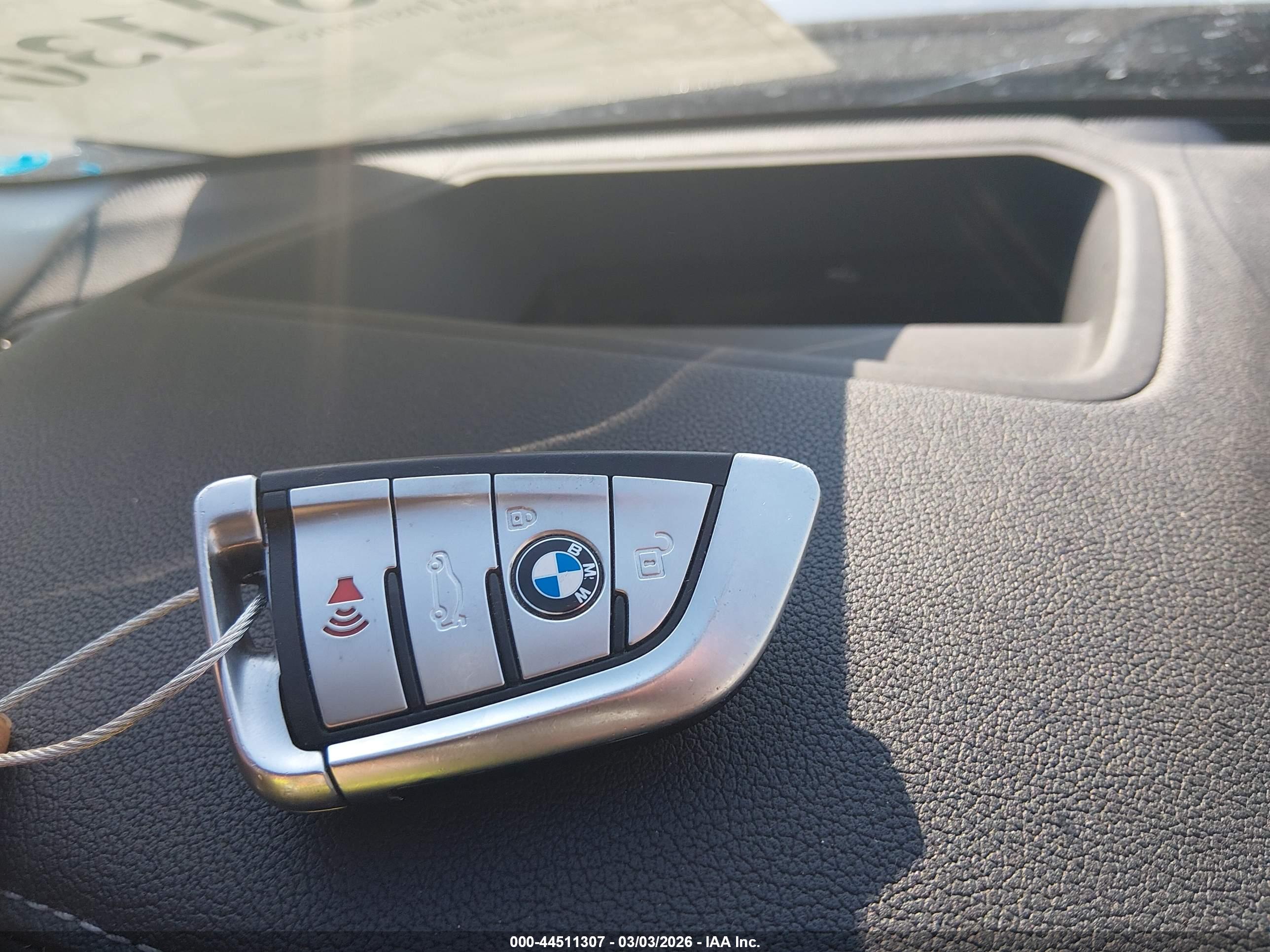BMW 740 image 11