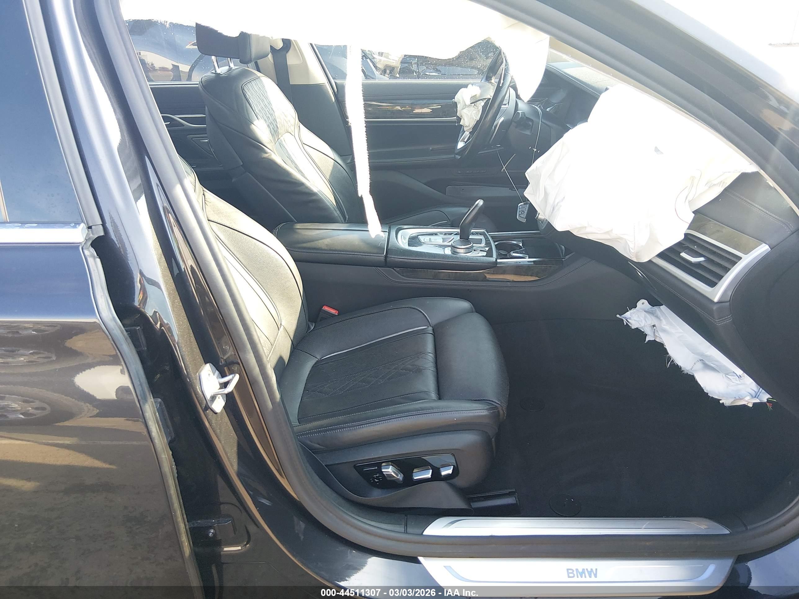 BMW 740 image 5