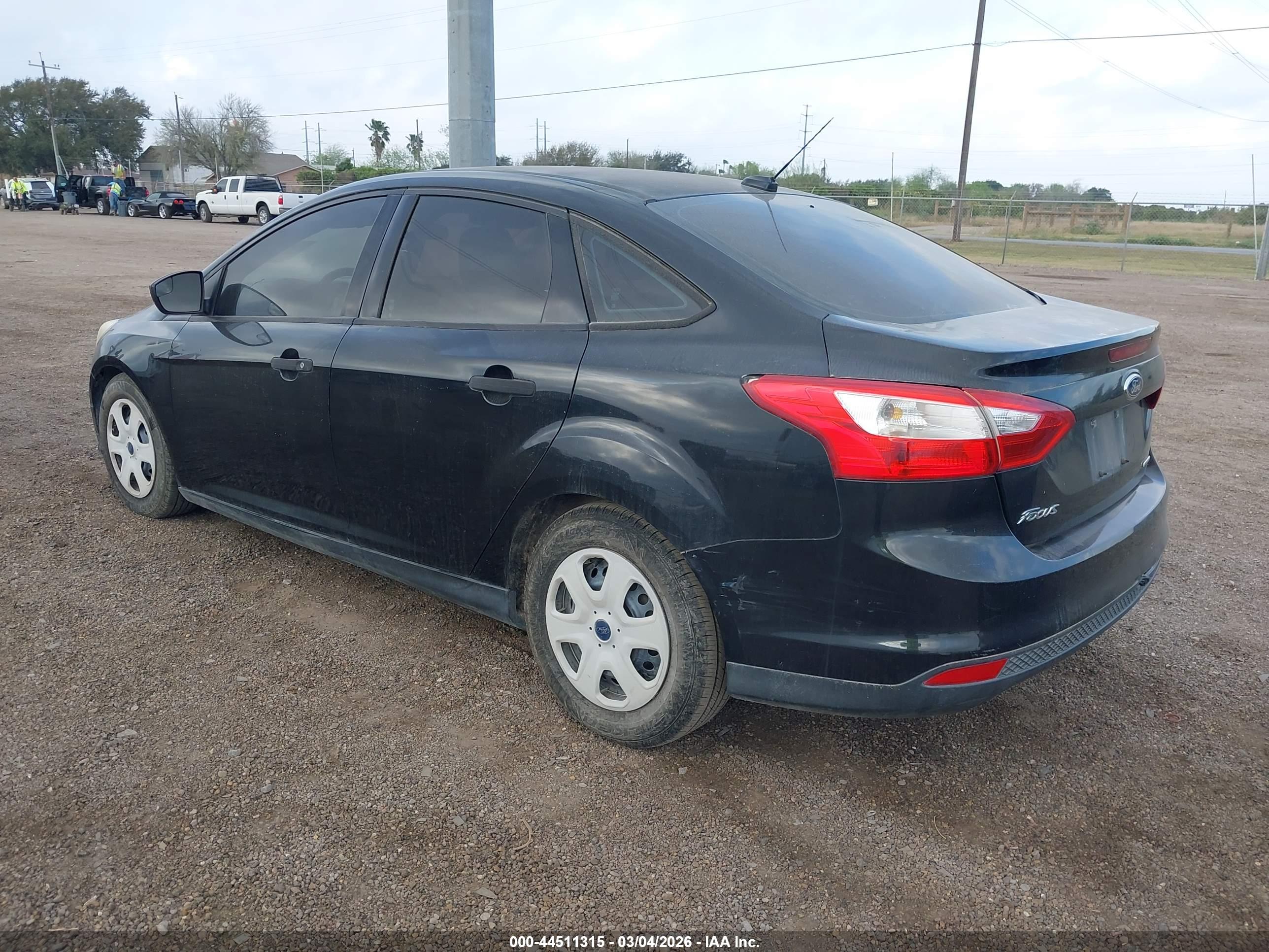 FORD FOCUS image 3