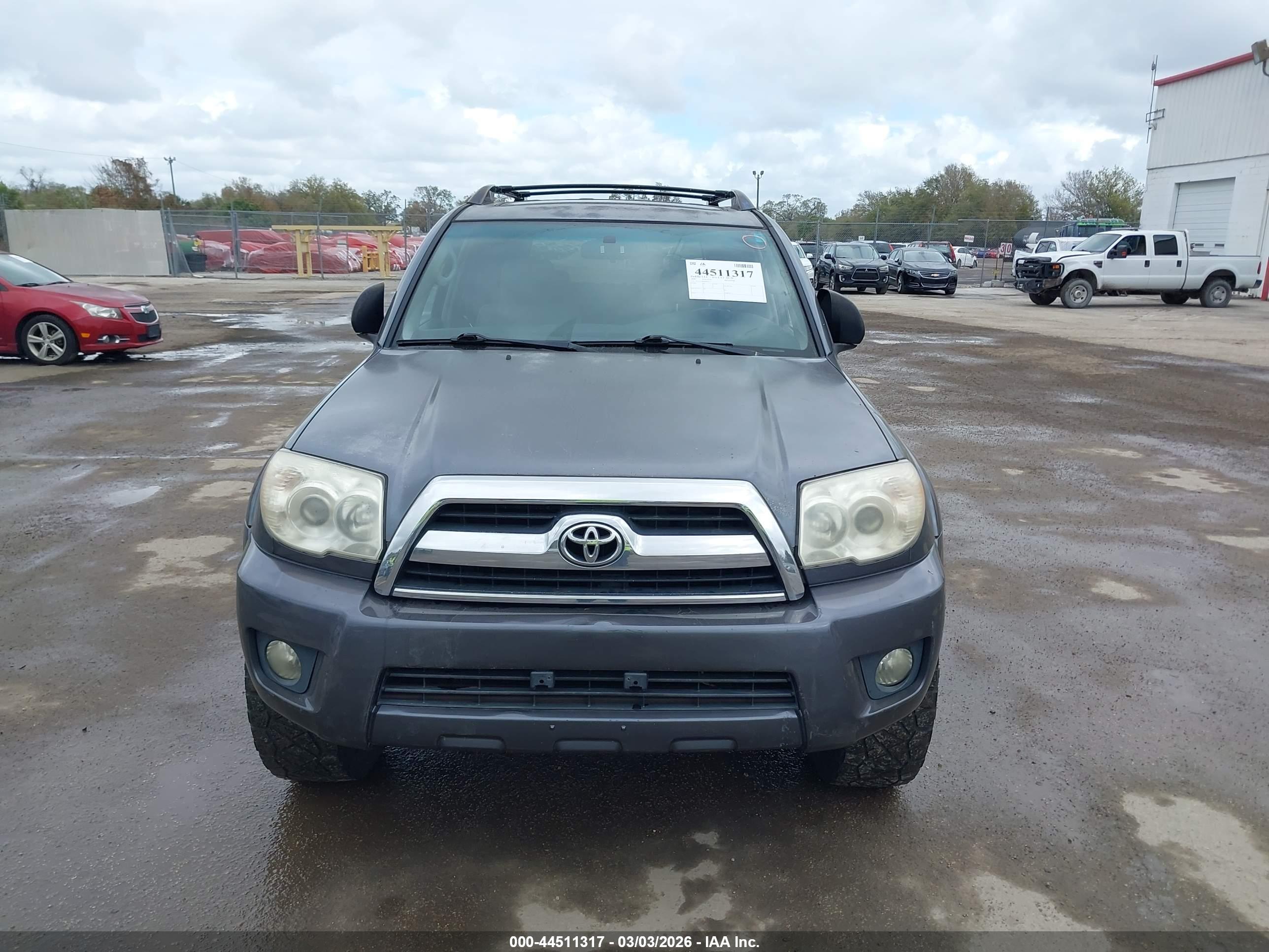TOYOTA 4RUNNER image 6