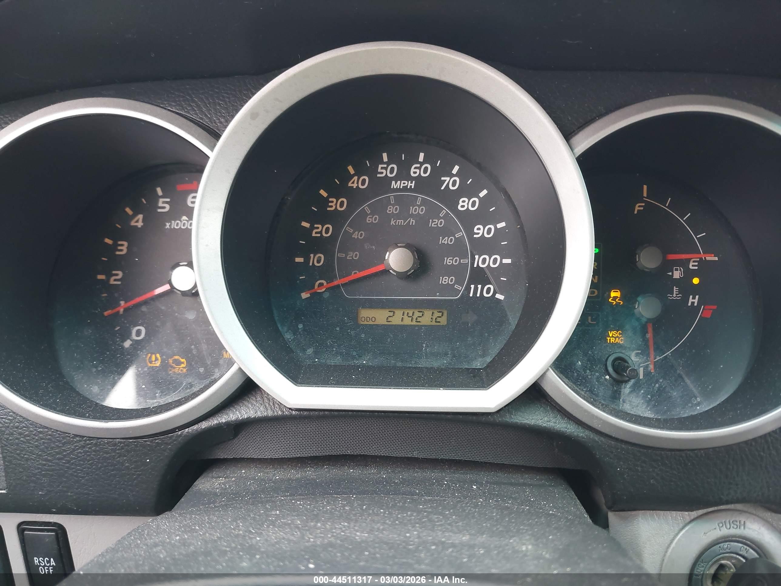 TOYOTA 4RUNNER image 7