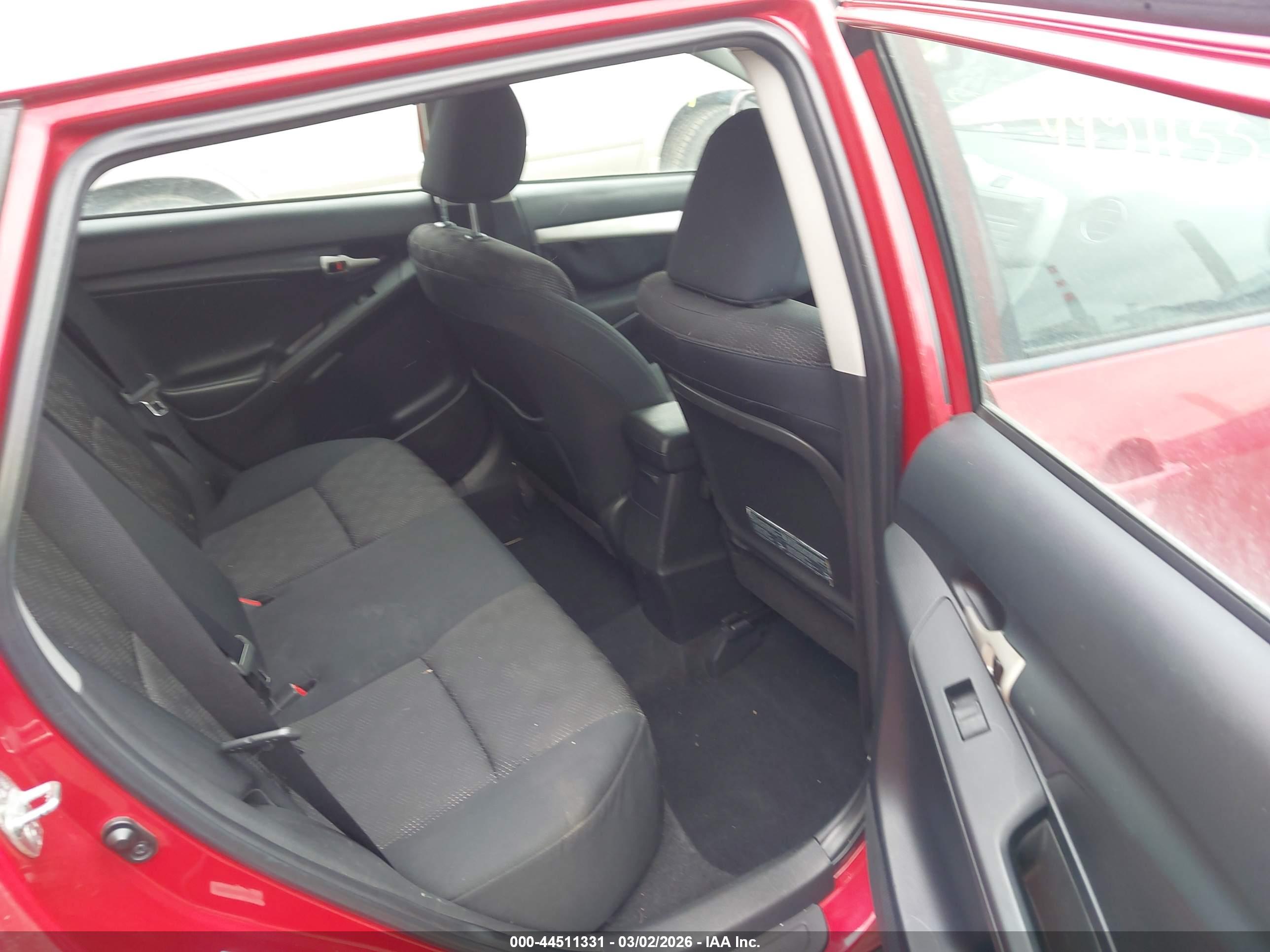 PONTIAC VIBE image 8