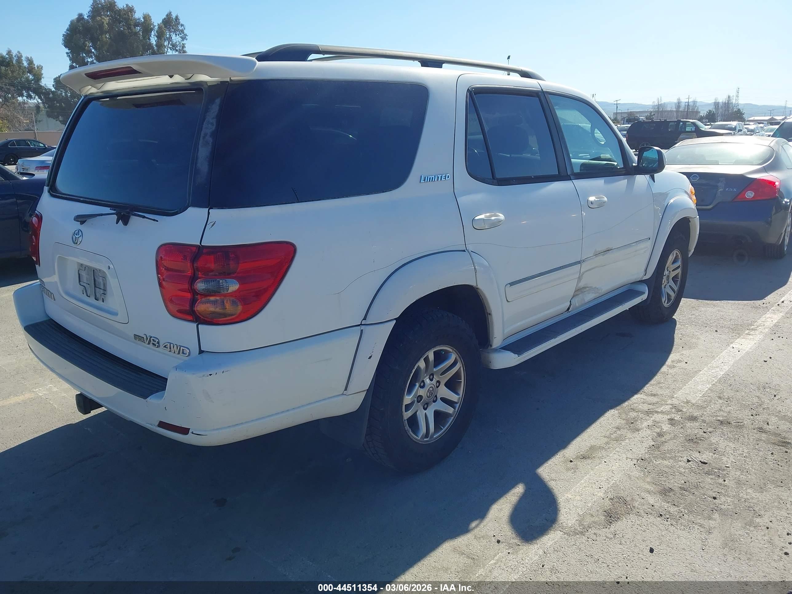TOYOTA SEQUOIA image 4