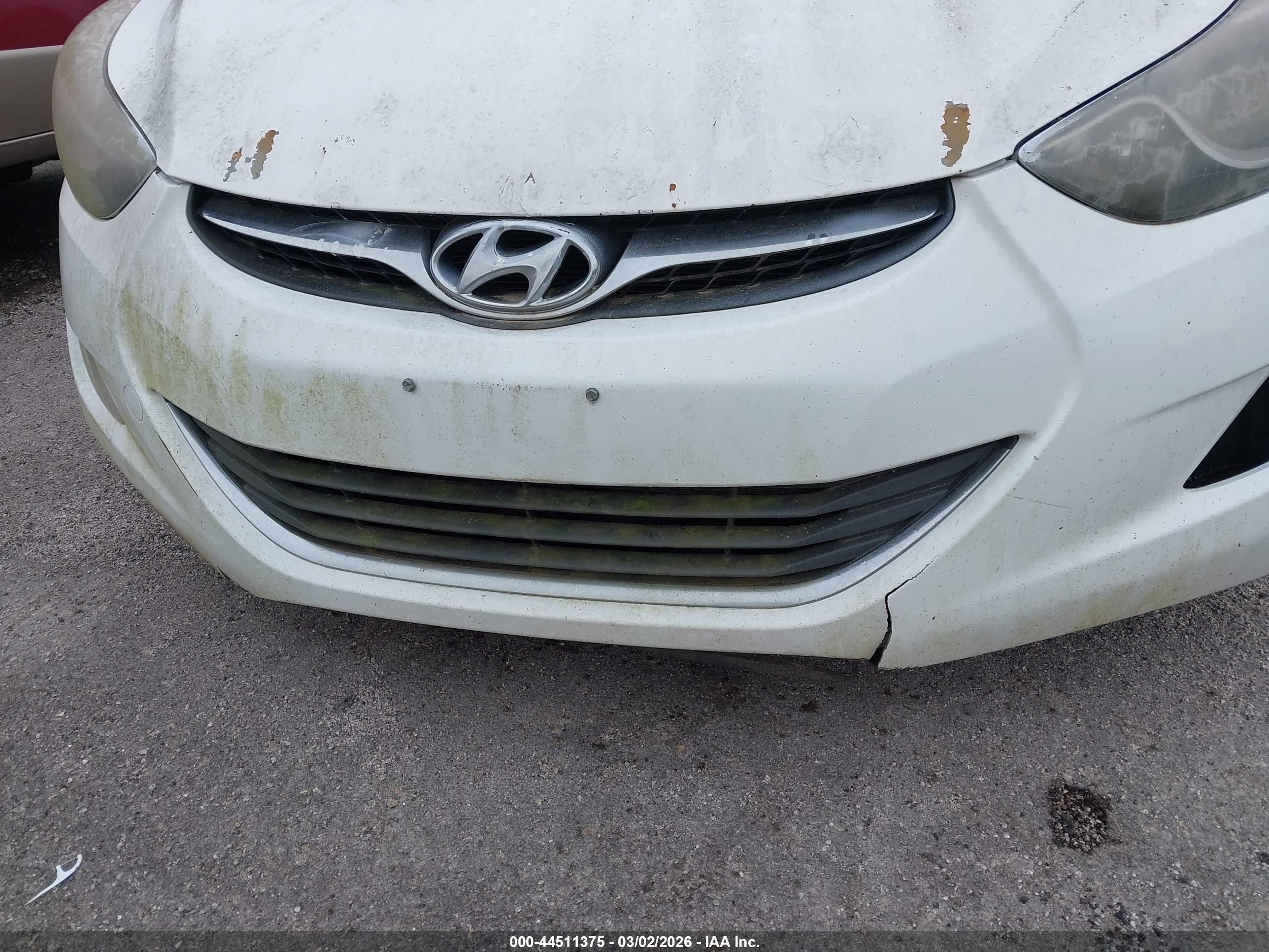 HYUNDAI ELANTRA image 6