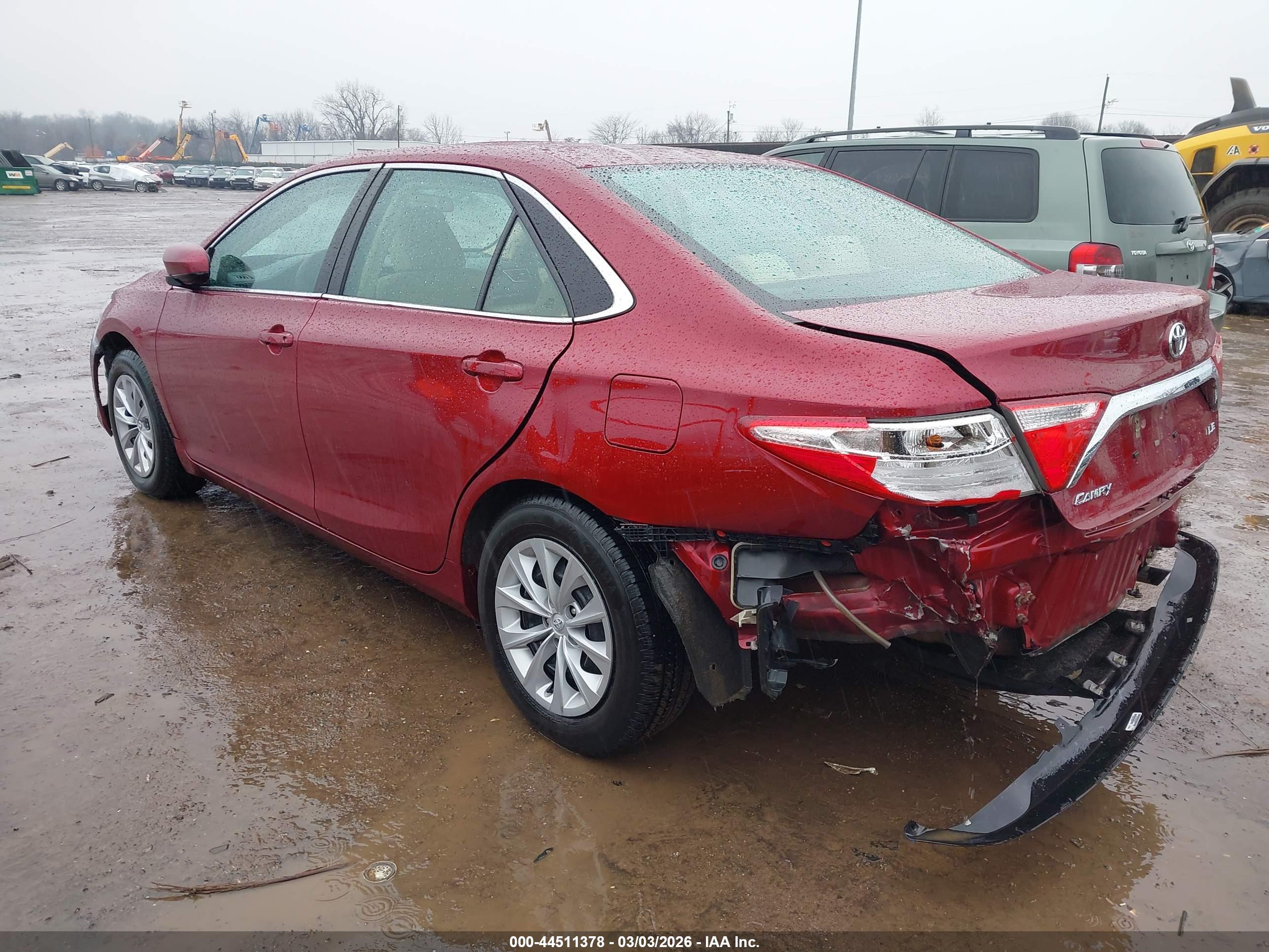 TOYOTA CAMRY image 3