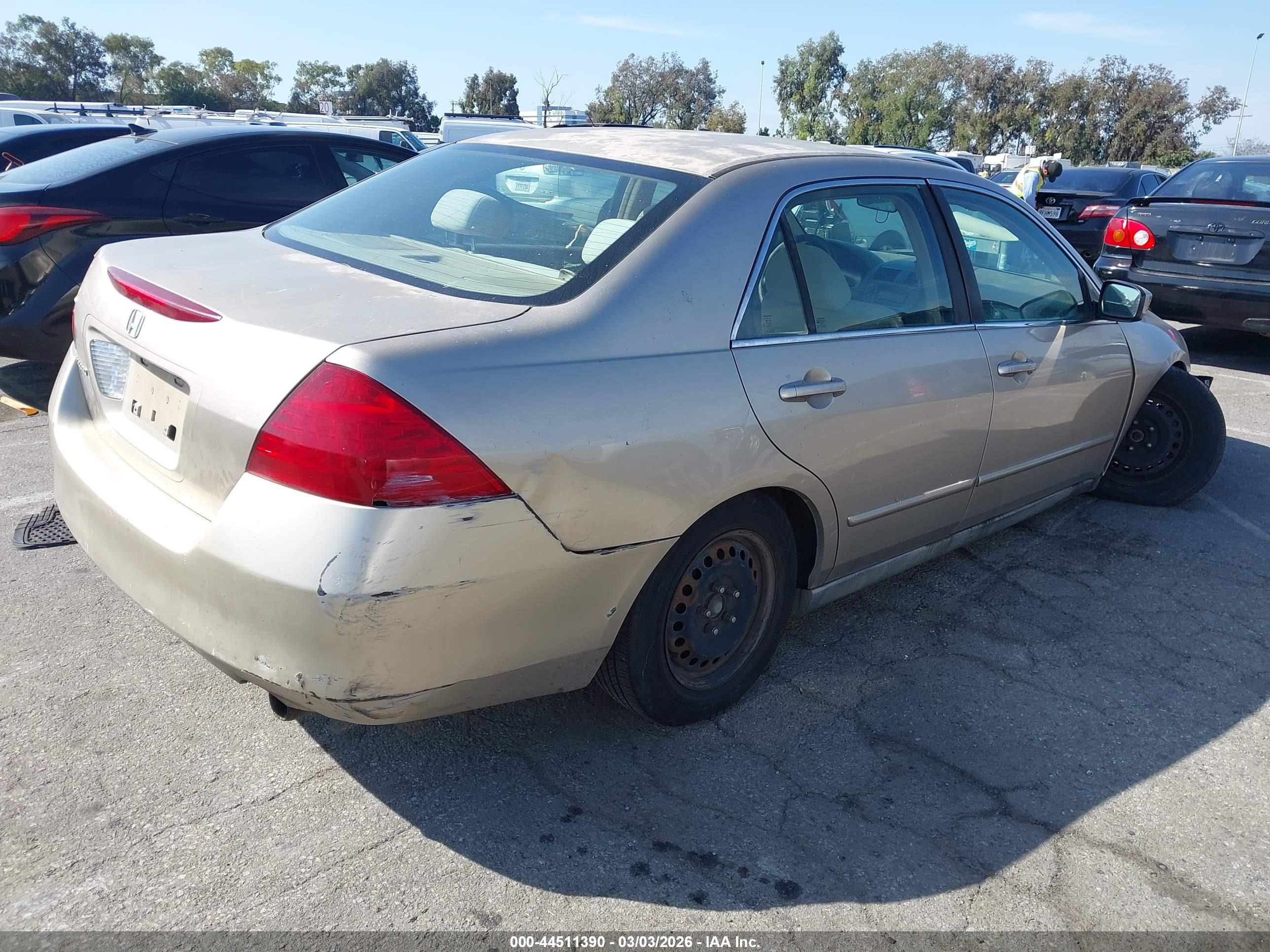 HONDA ACCORD image 4
