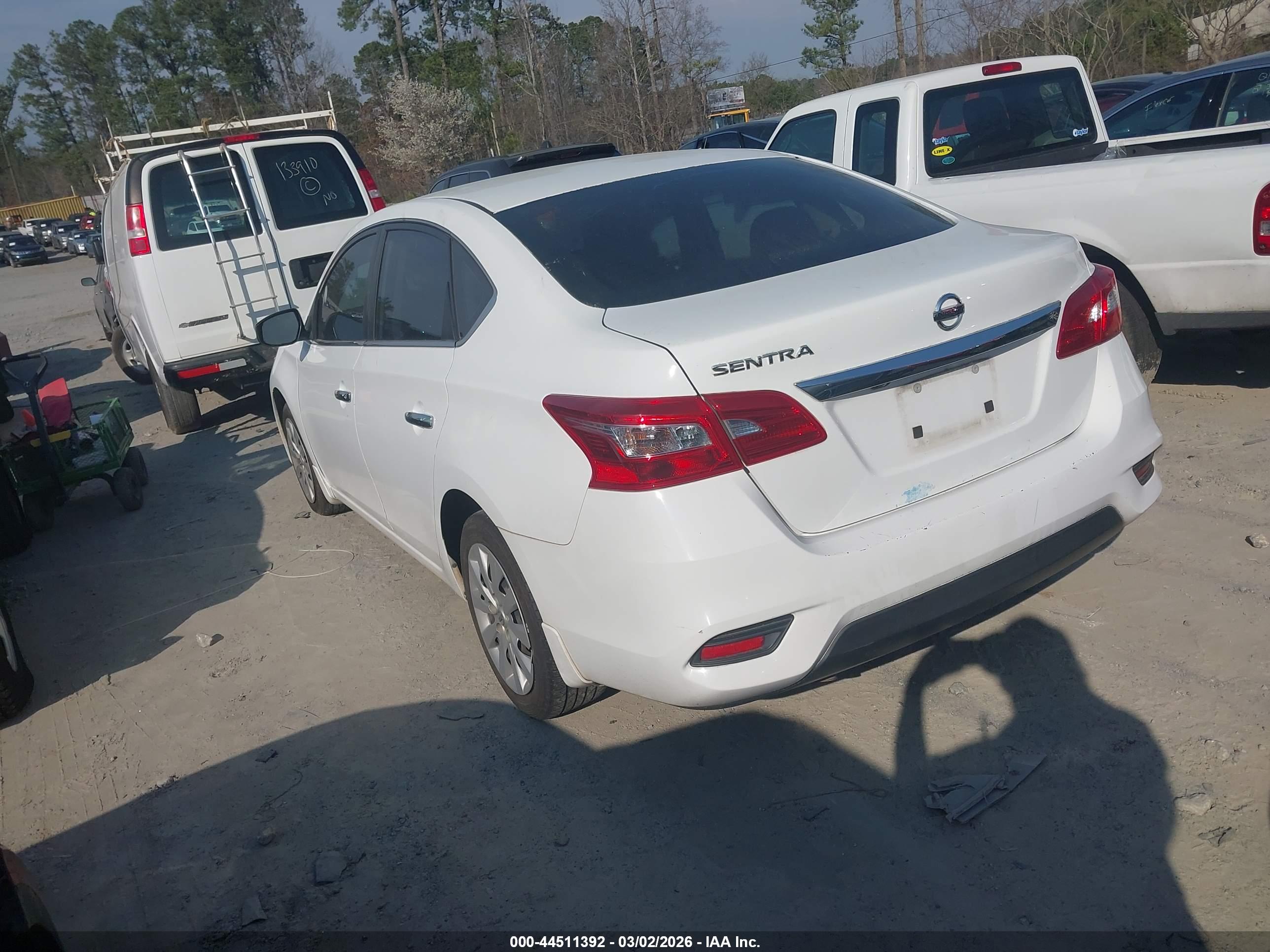 NISSAN SENTRA image 3