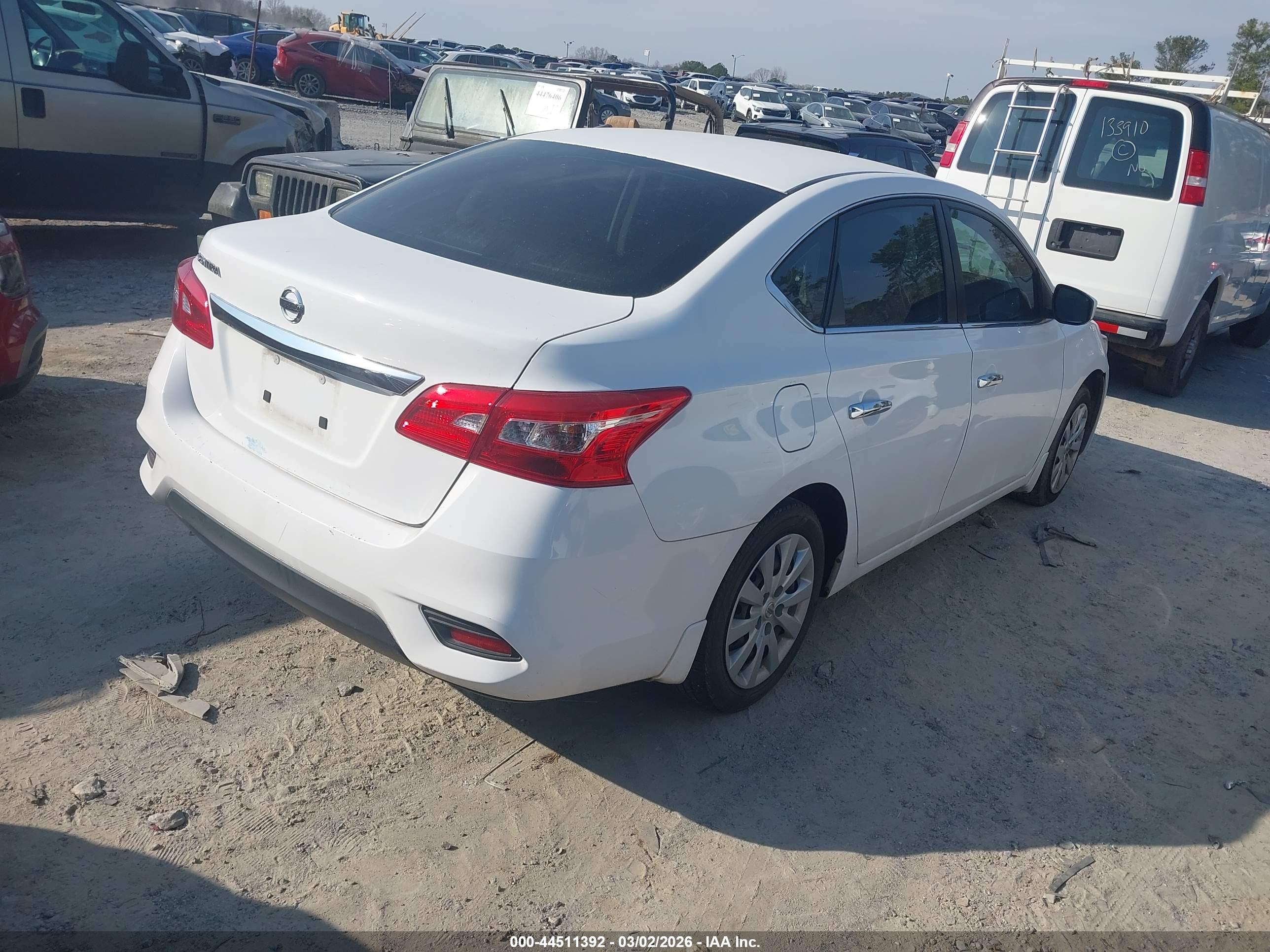 NISSAN SENTRA image 4