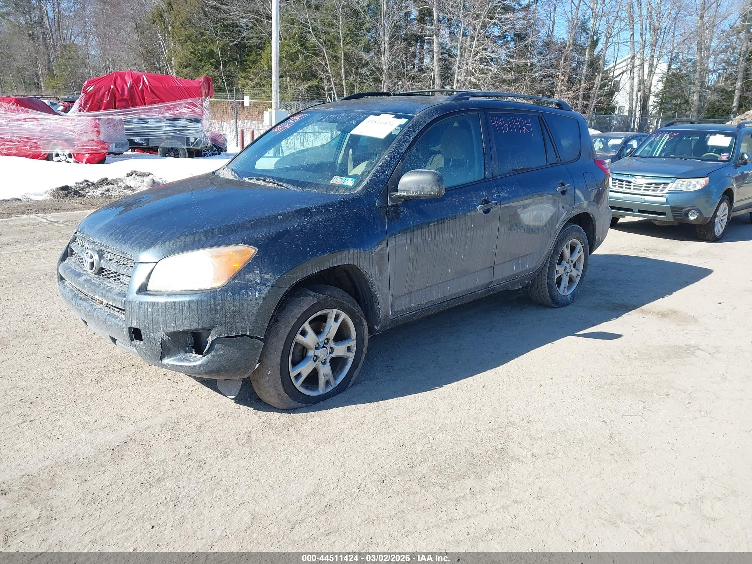 TOYOTA RAV4 image 2