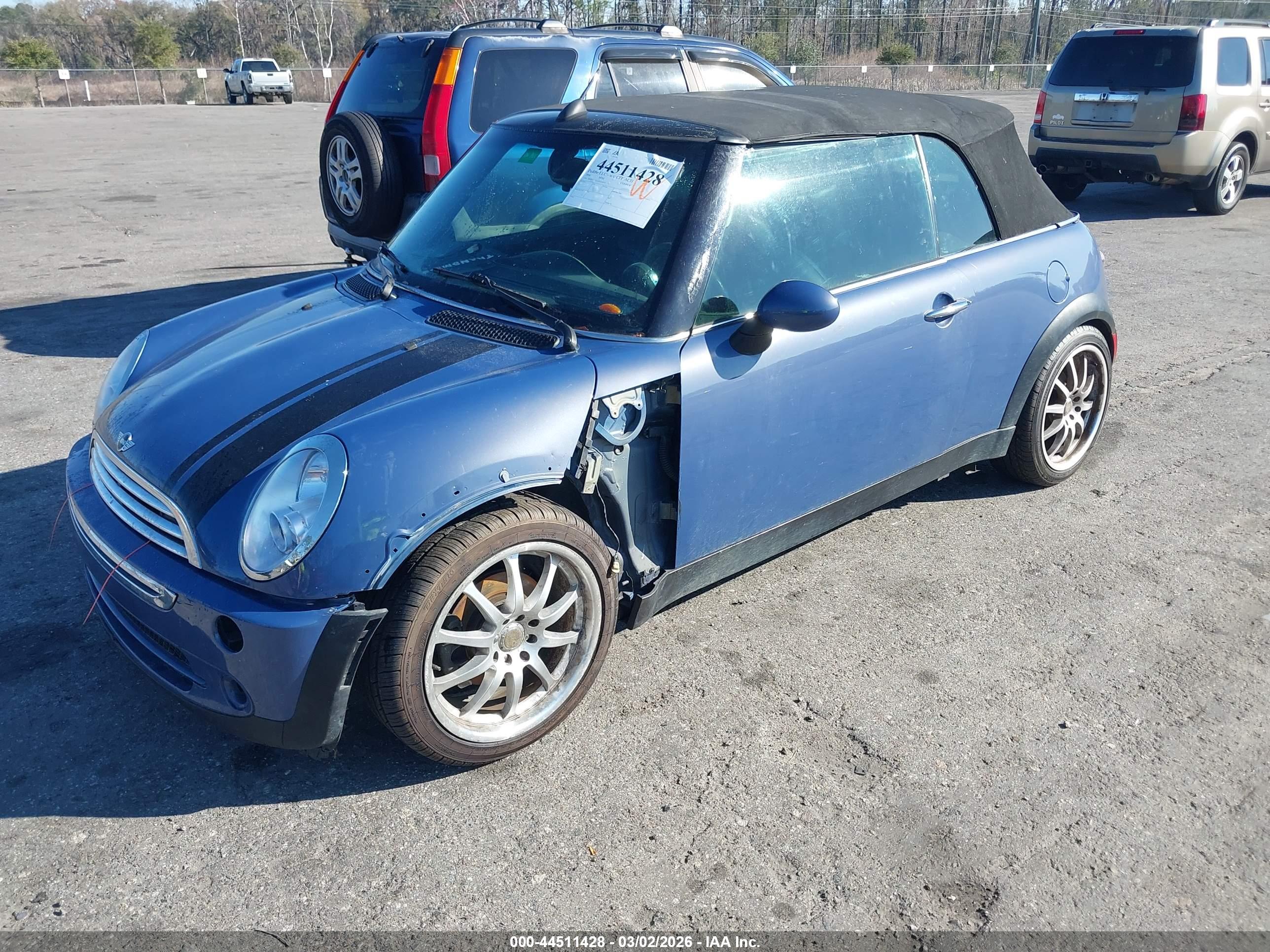 MINI COOPER image 2