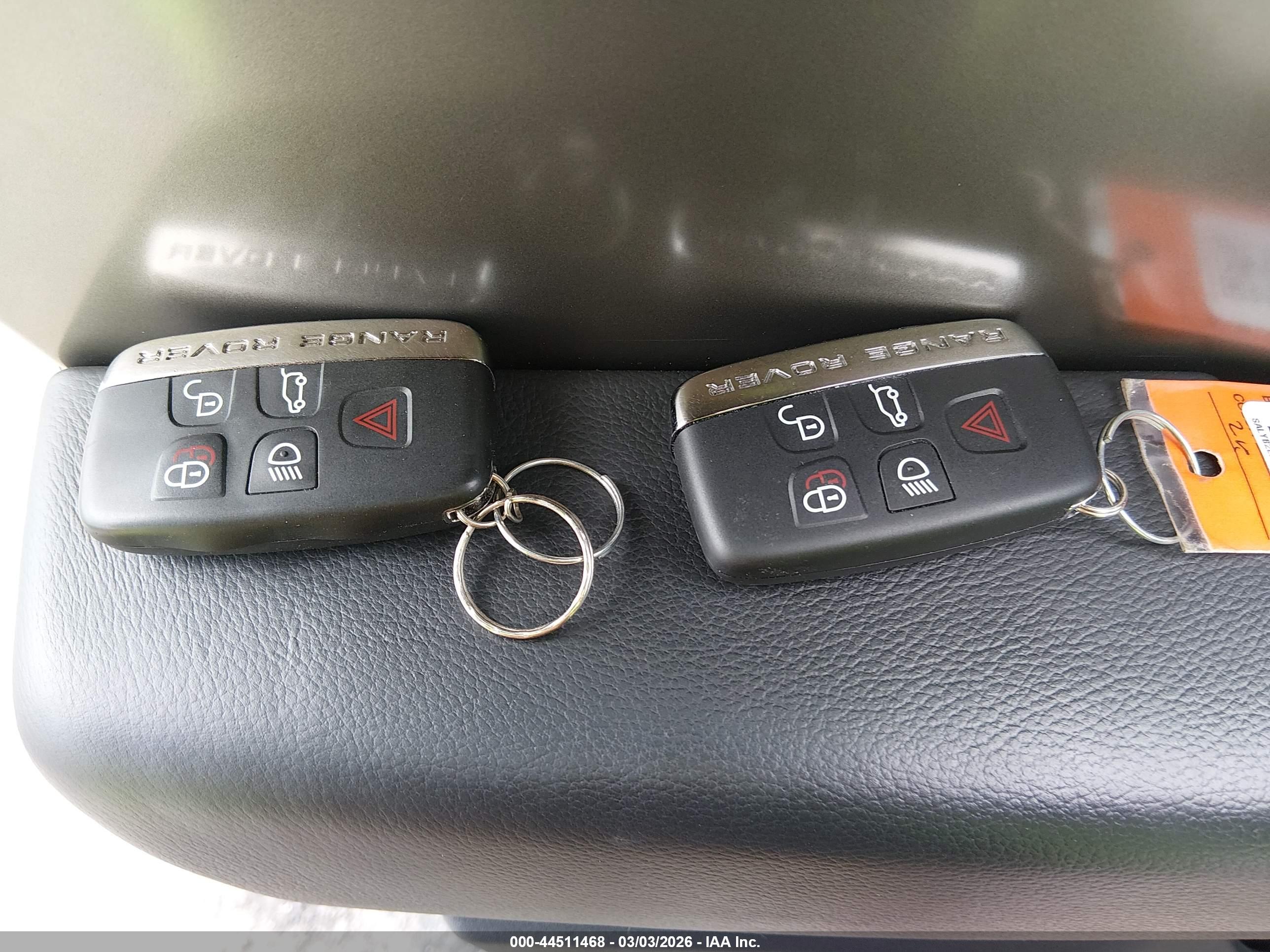LAND ROVER image 11