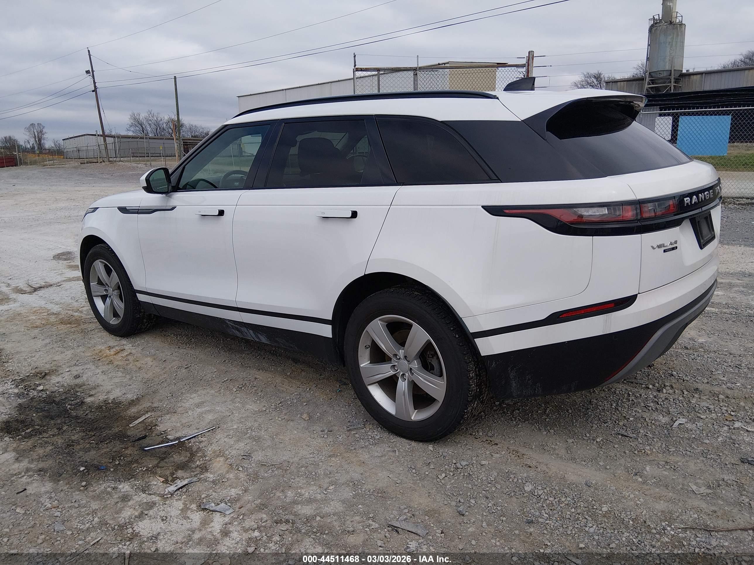 LAND ROVER image 3