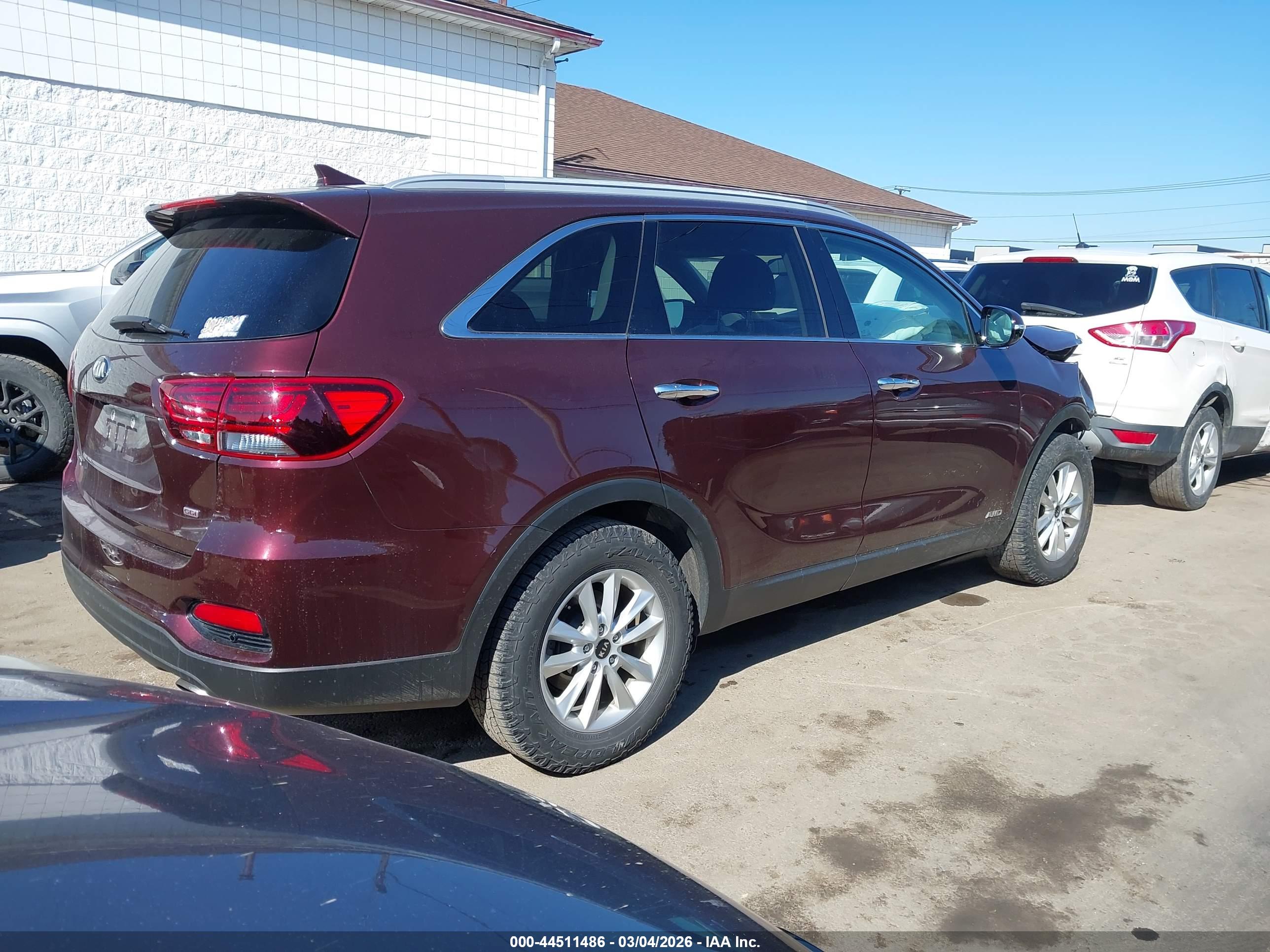 KIA SORENTO image 4