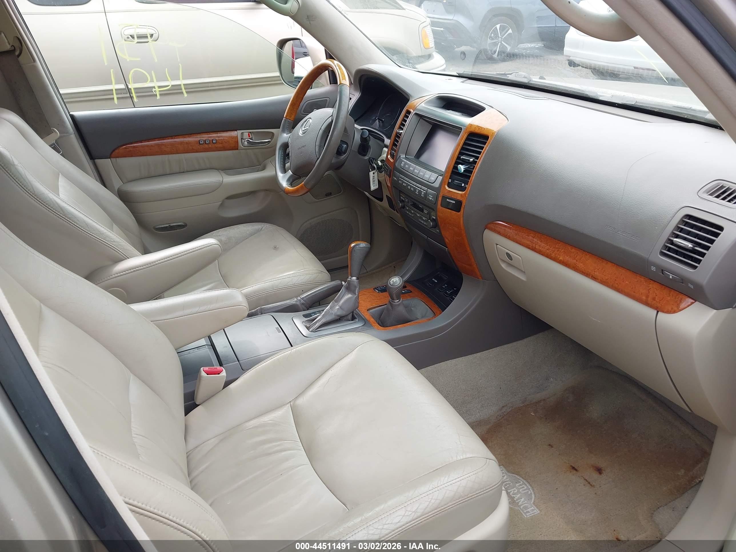 LEXUS GX image 5