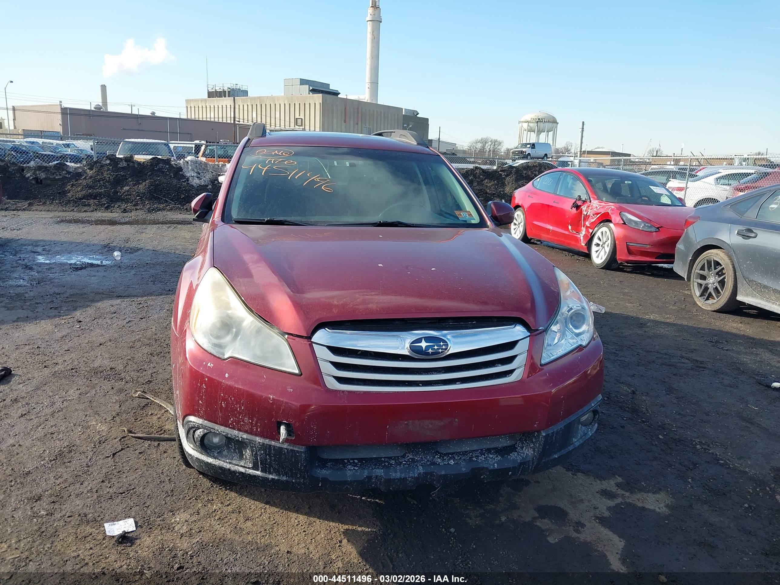 SUBARU OUTBACK image 6