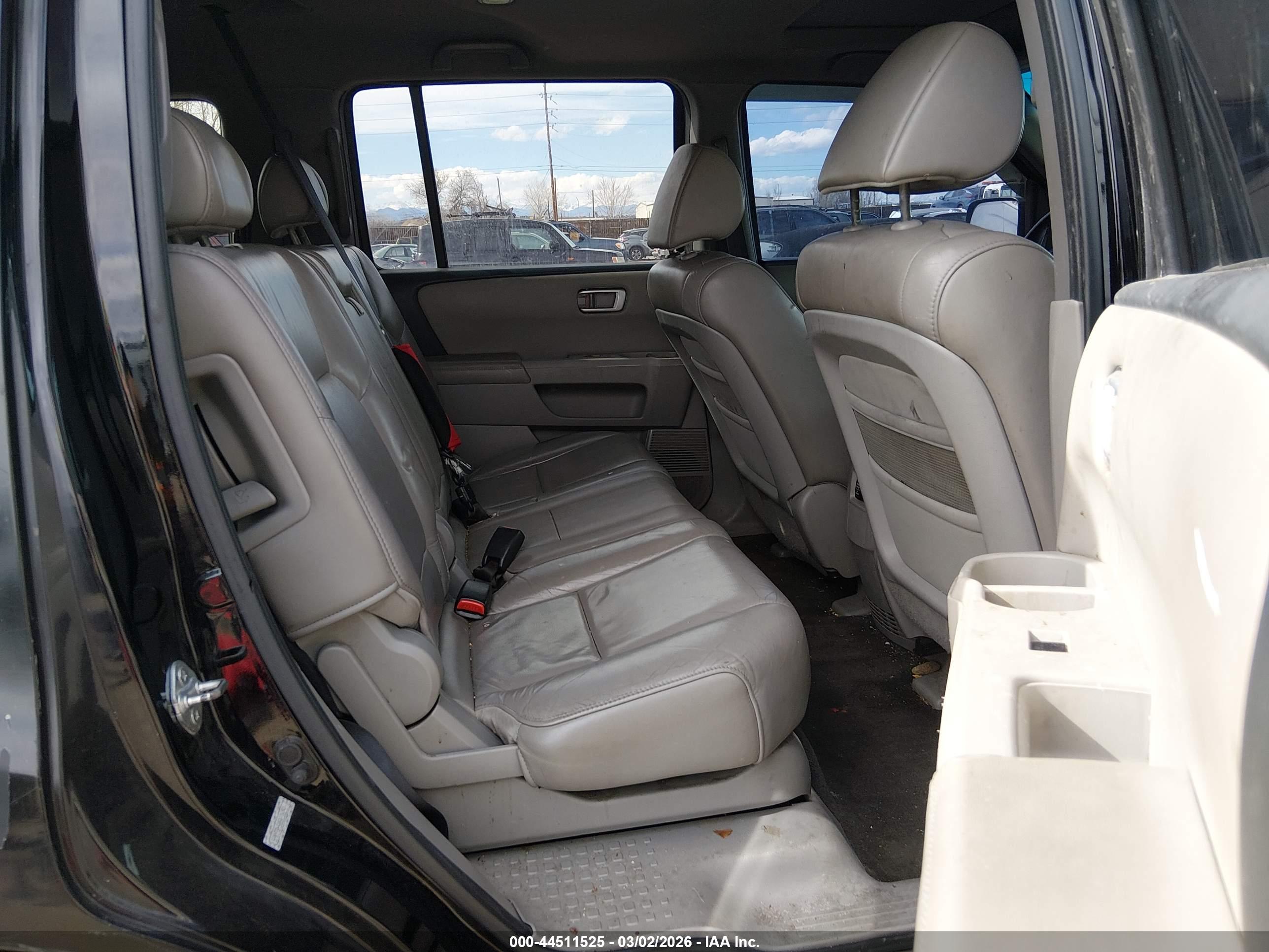 HONDA PILOT image 8