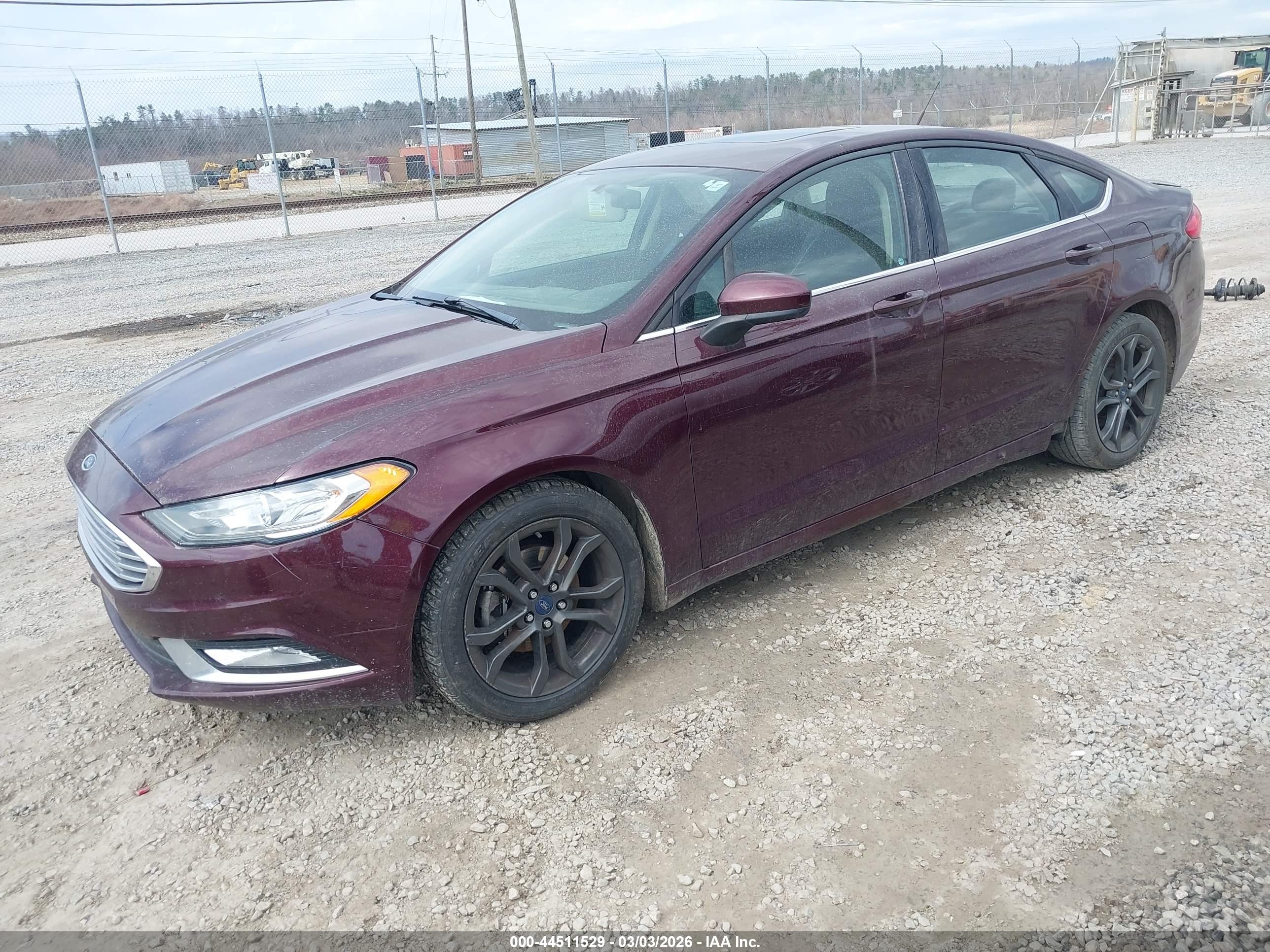 FORD FUSION image 2