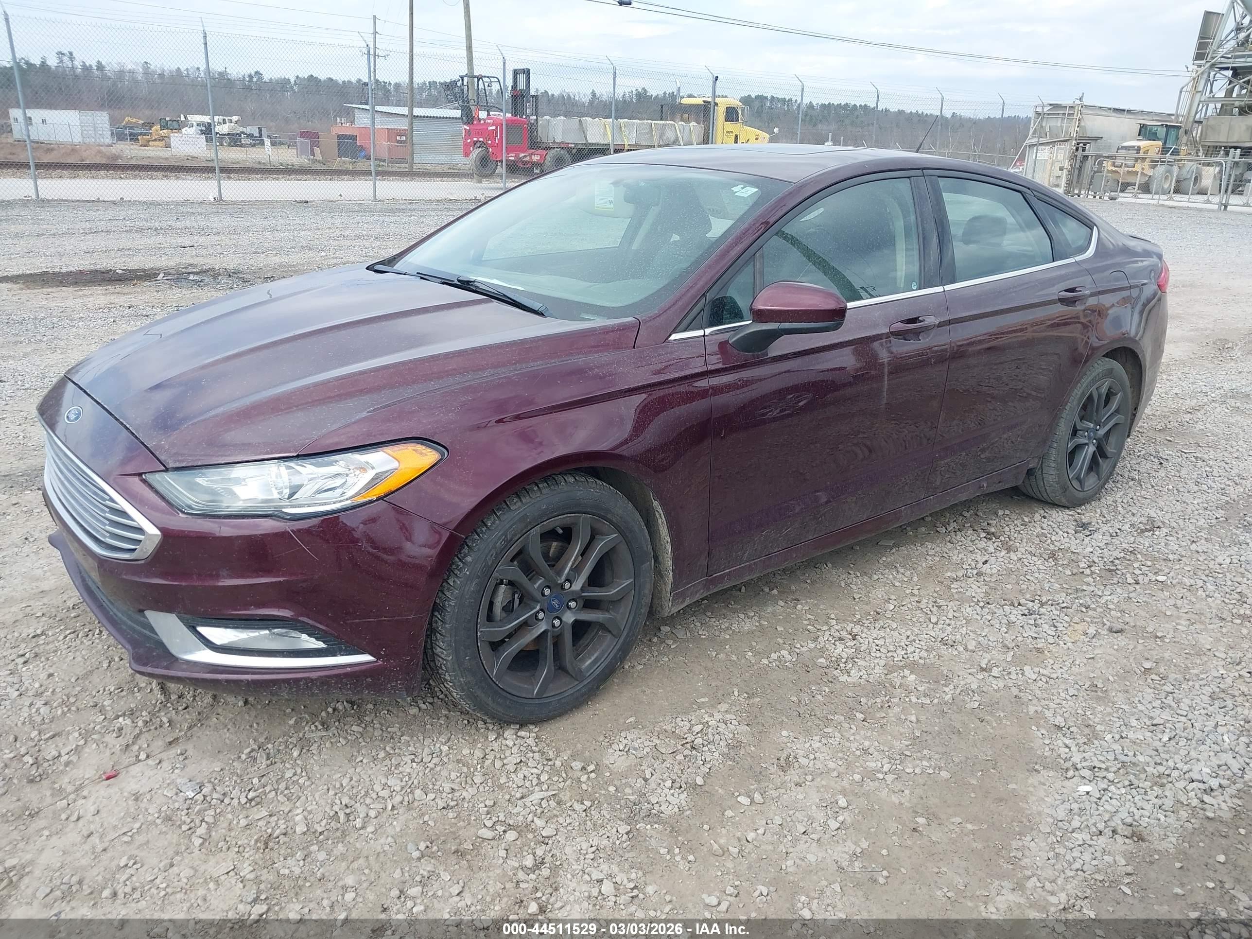 FORD FUSION image 6