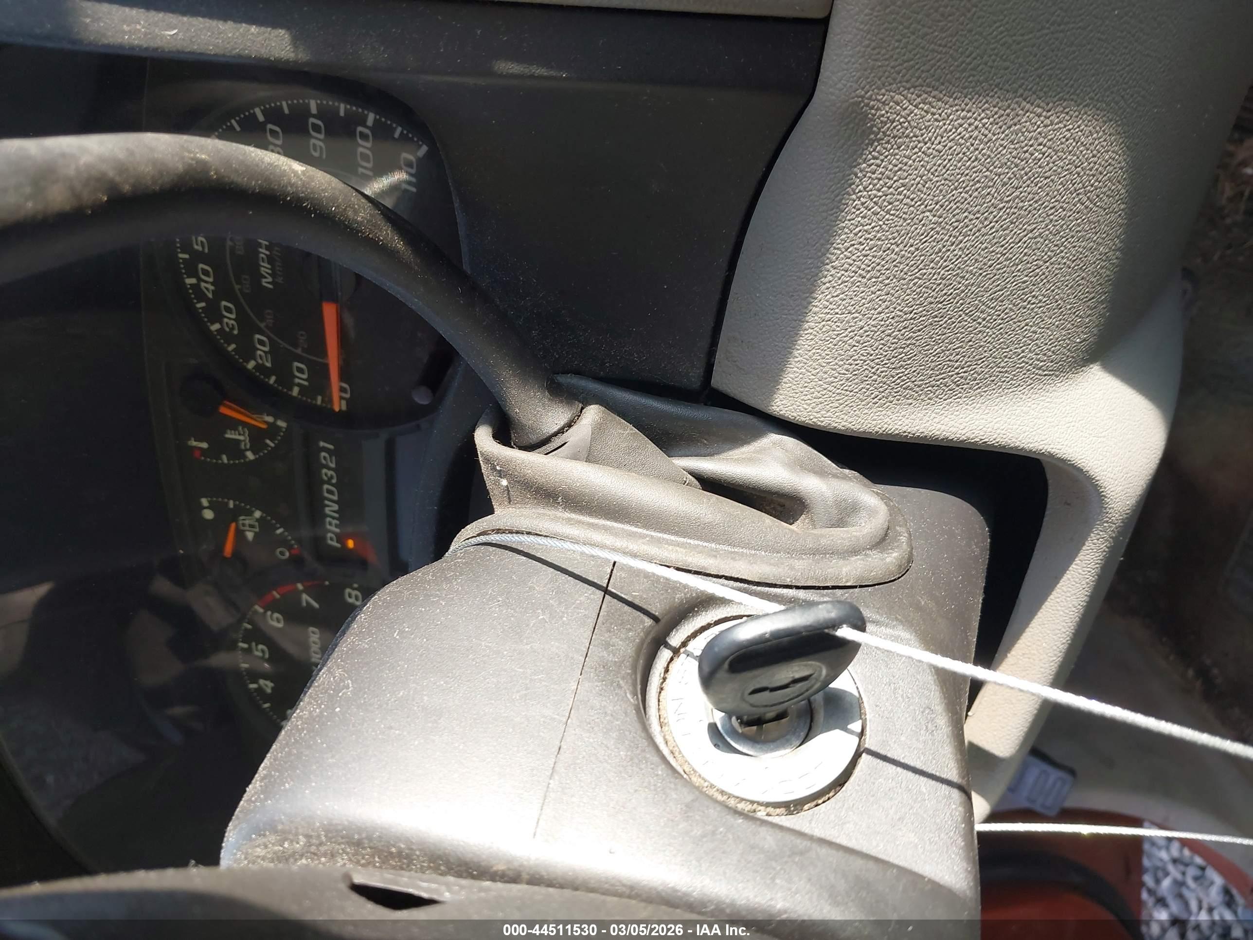 CHEVROLET COLORADO image 11