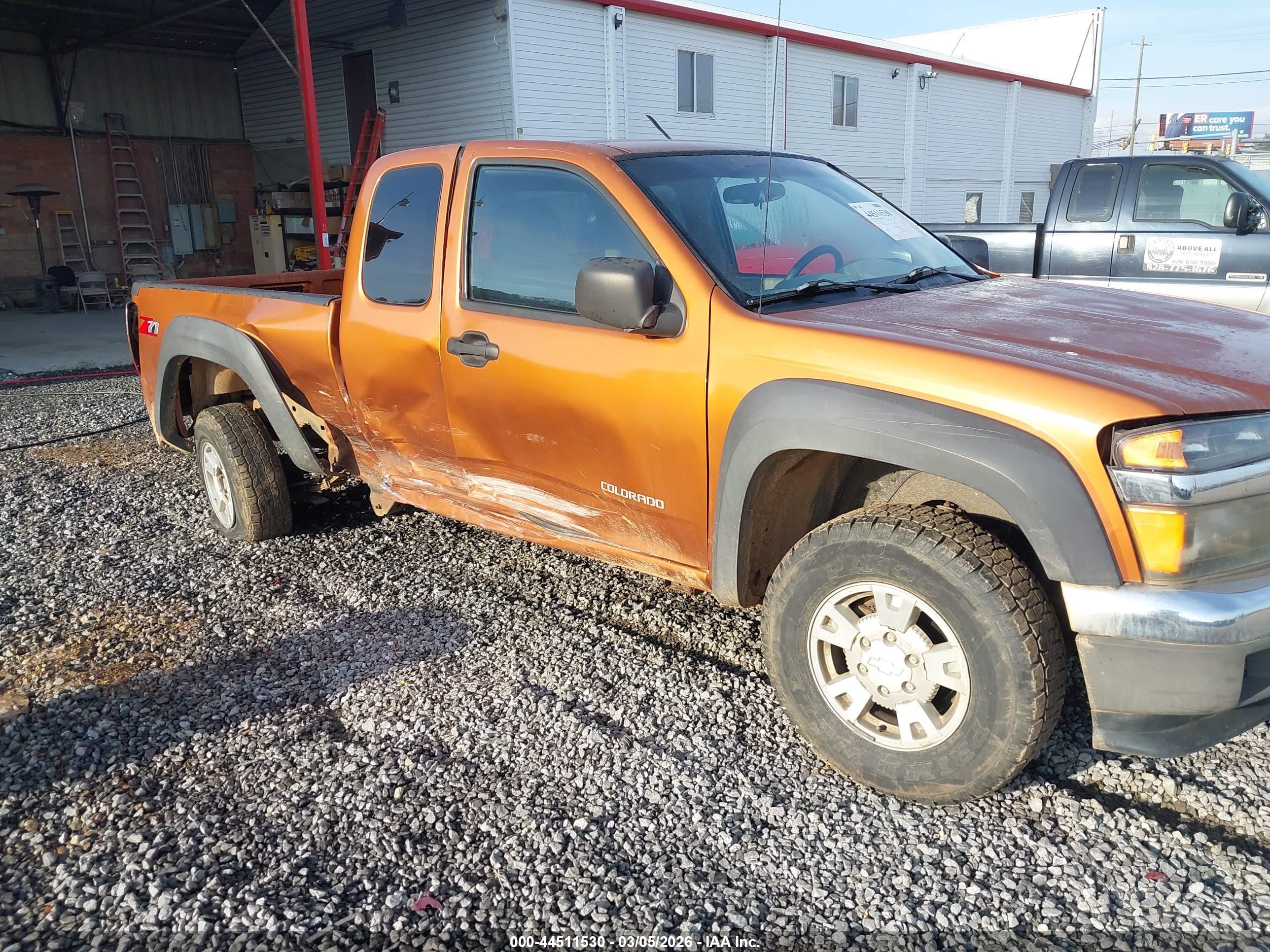 CHEVROLET COLORADO image 6