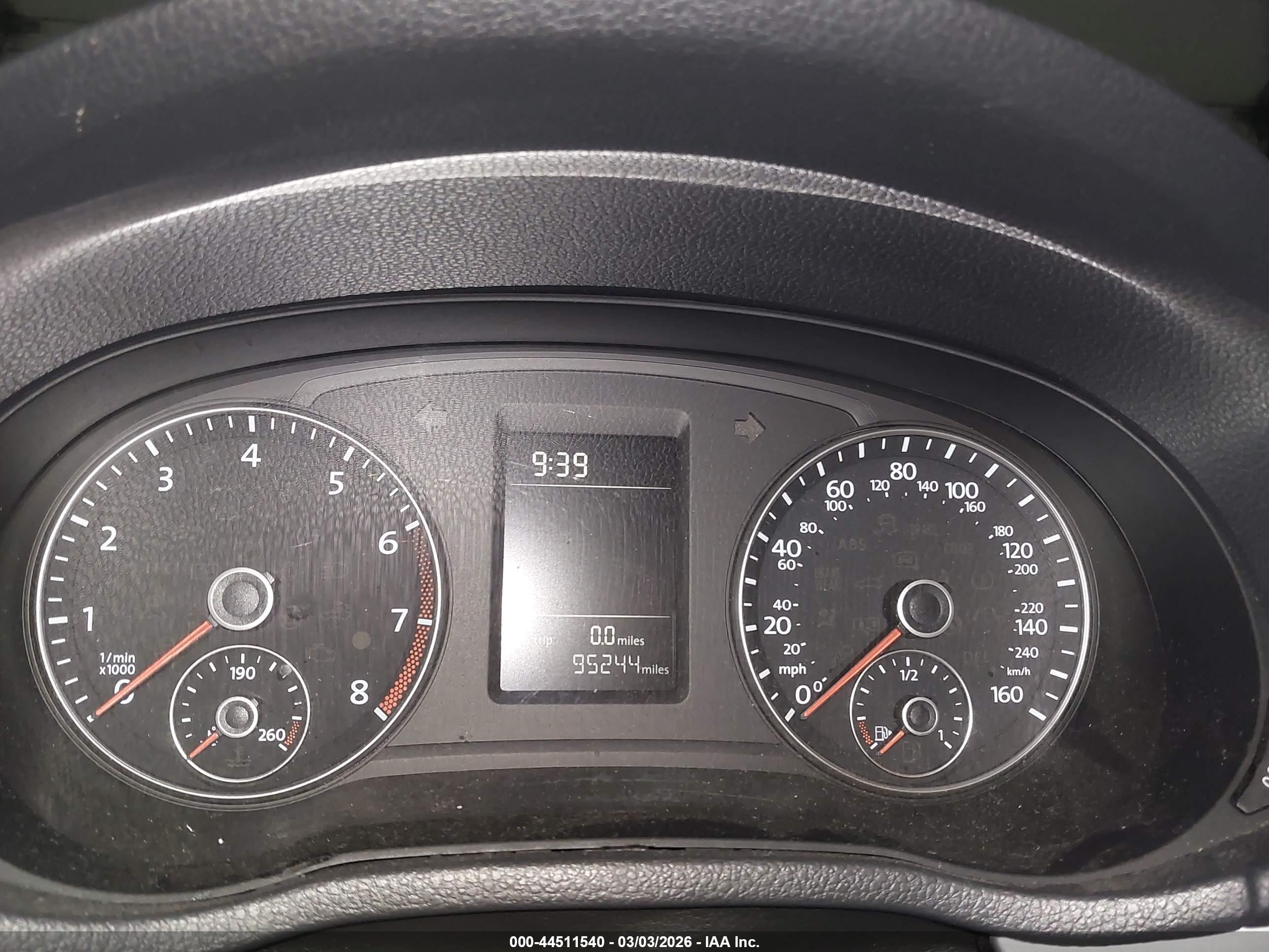 VOLKSWAGEN PASSAT image 7