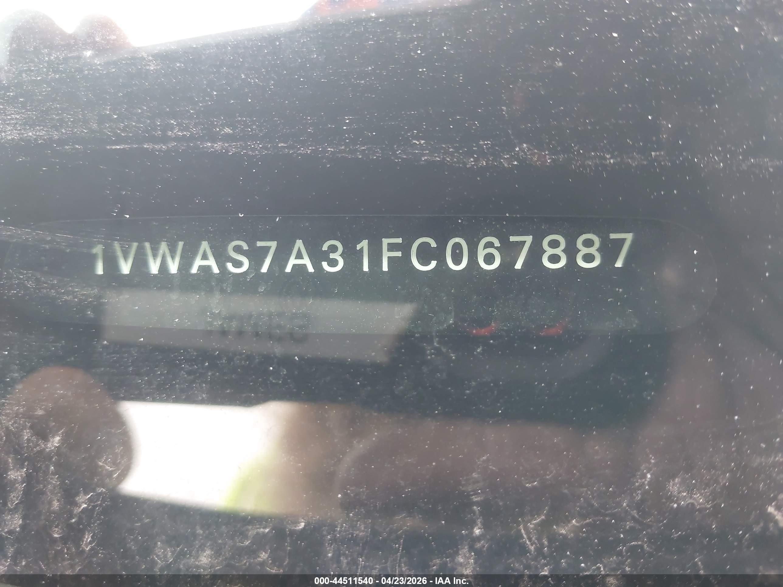 VOLKSWAGEN PASSAT image 9