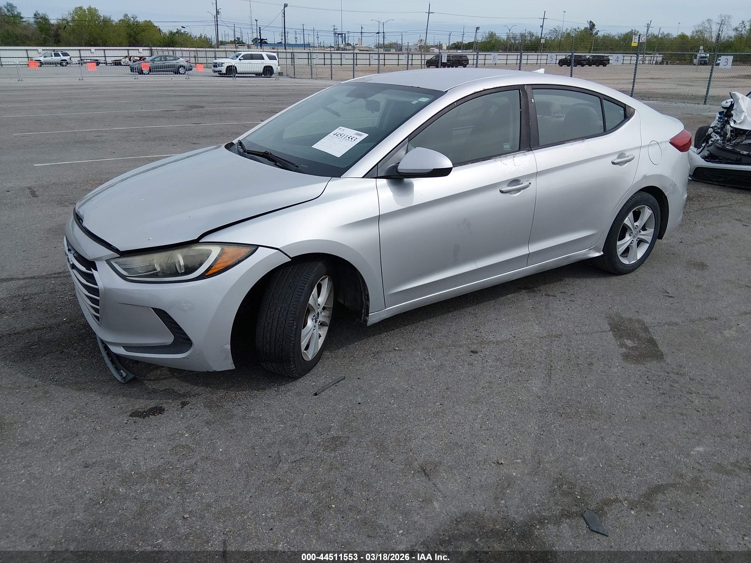 HYUNDAI ELANTRA image 2