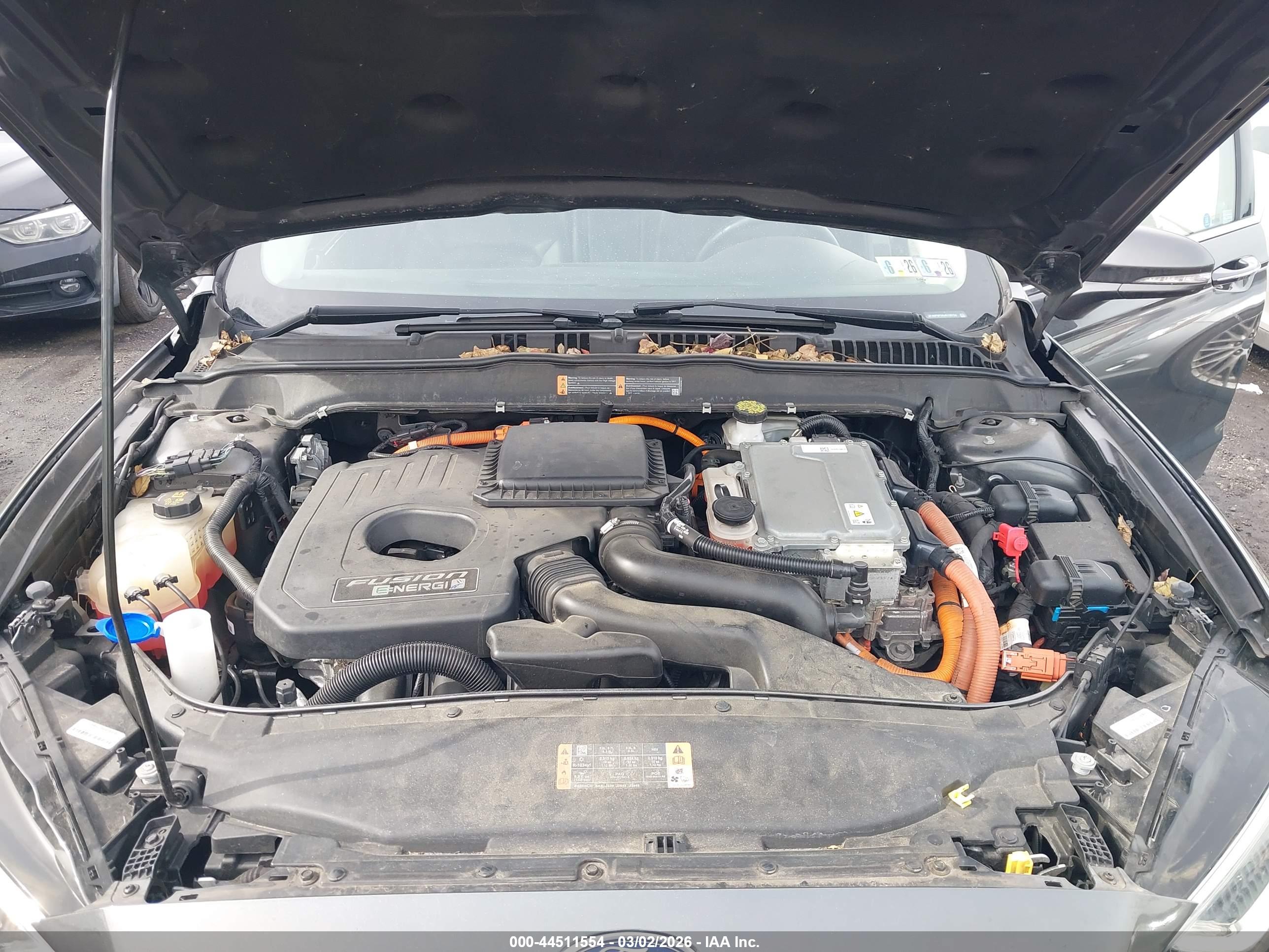 FORD FUSION image 10
