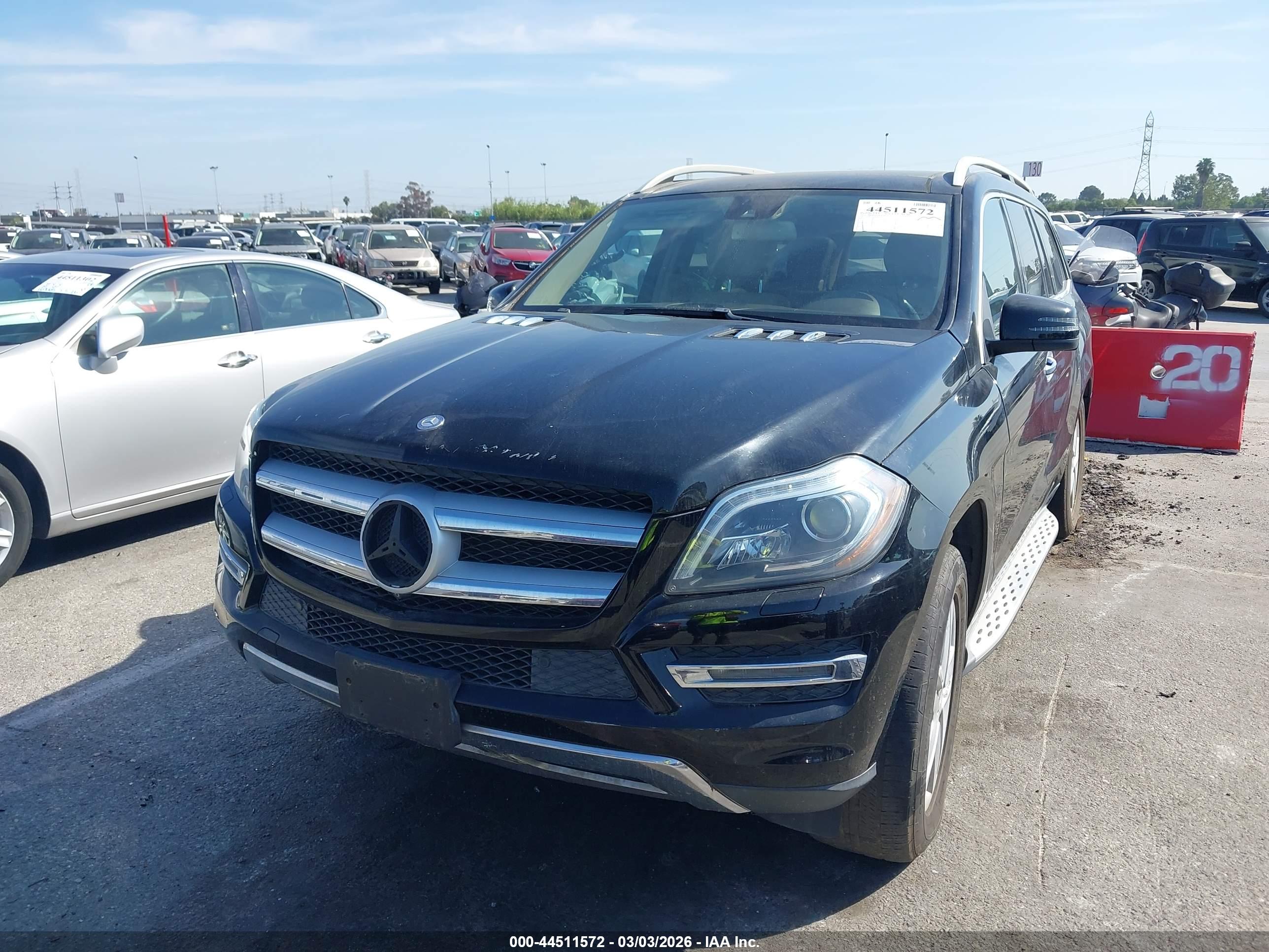 MERCEDES-BENZ GL image 2