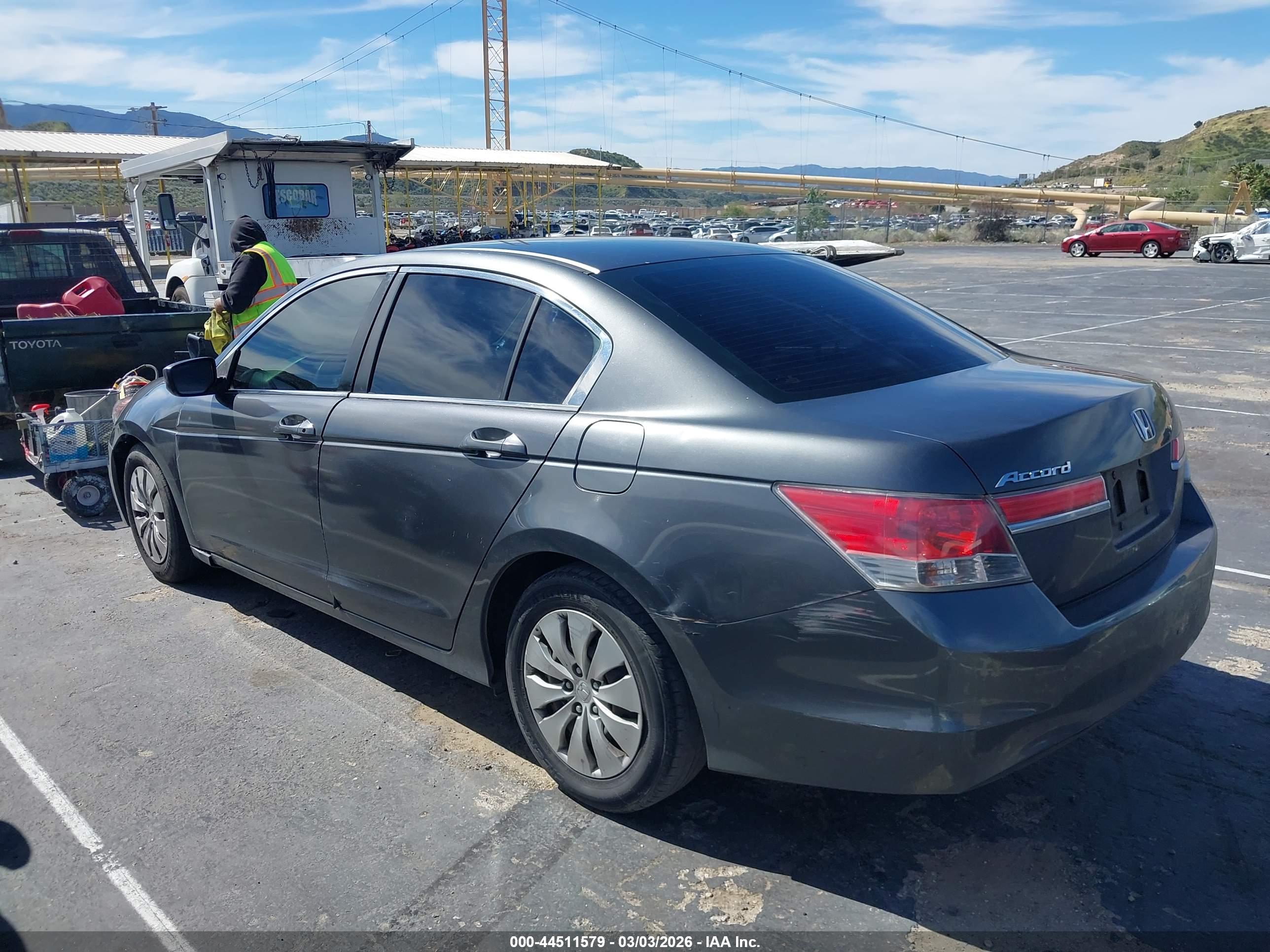 HONDA ACCORD image 3