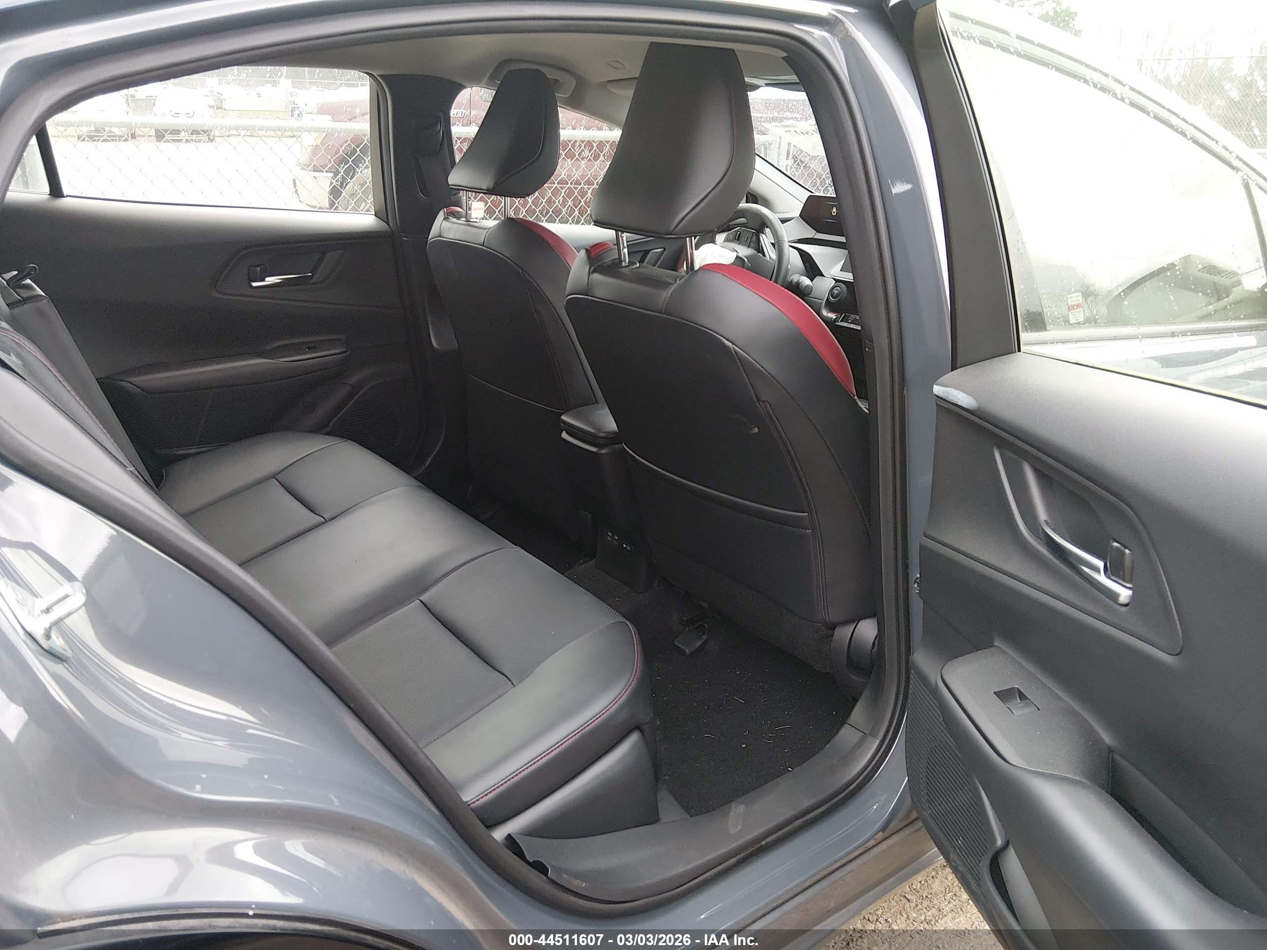 TOYOTA PRIUS image 8