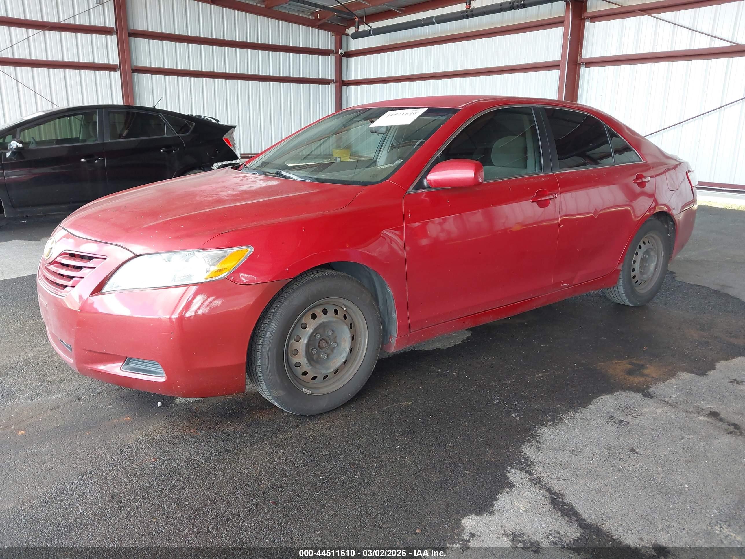 TOYOTA CAMRY image 2