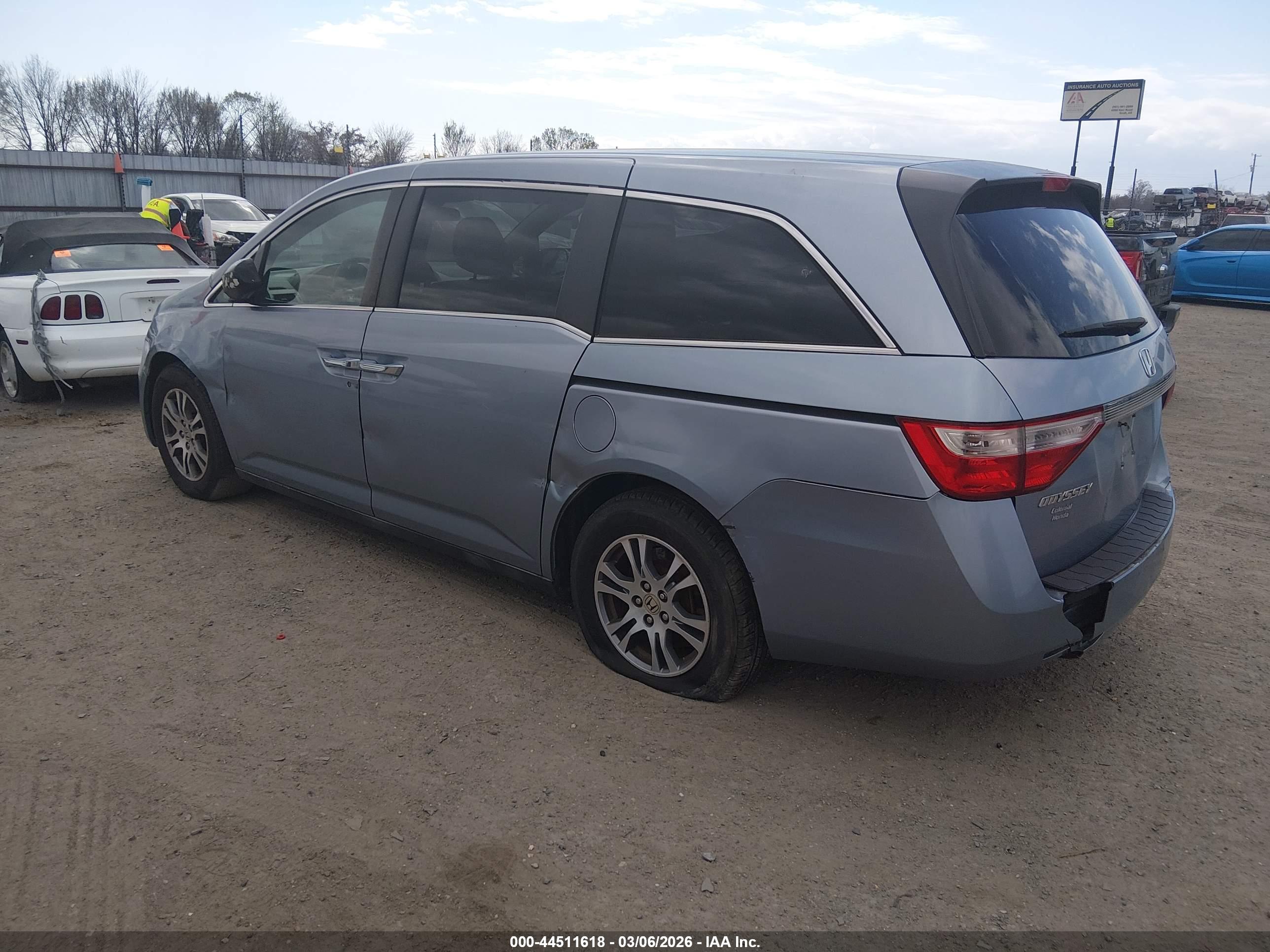 HONDA ODYSSEY image 3