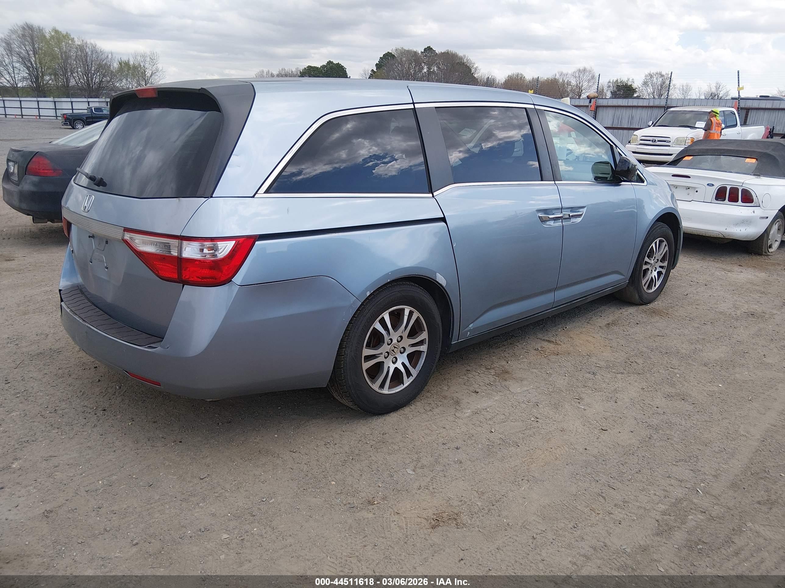 HONDA ODYSSEY image 4