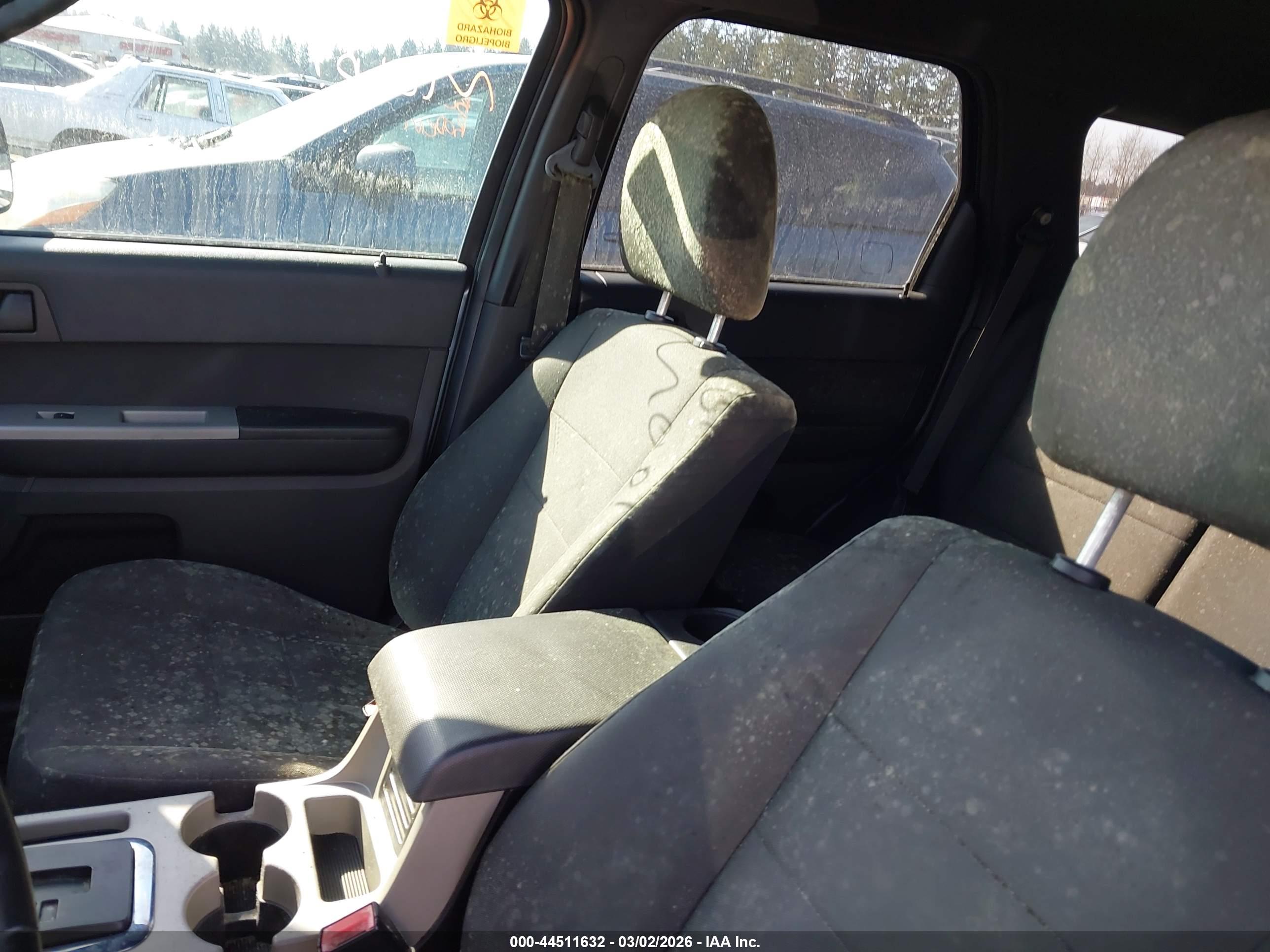 FORD ESCAPE image 6