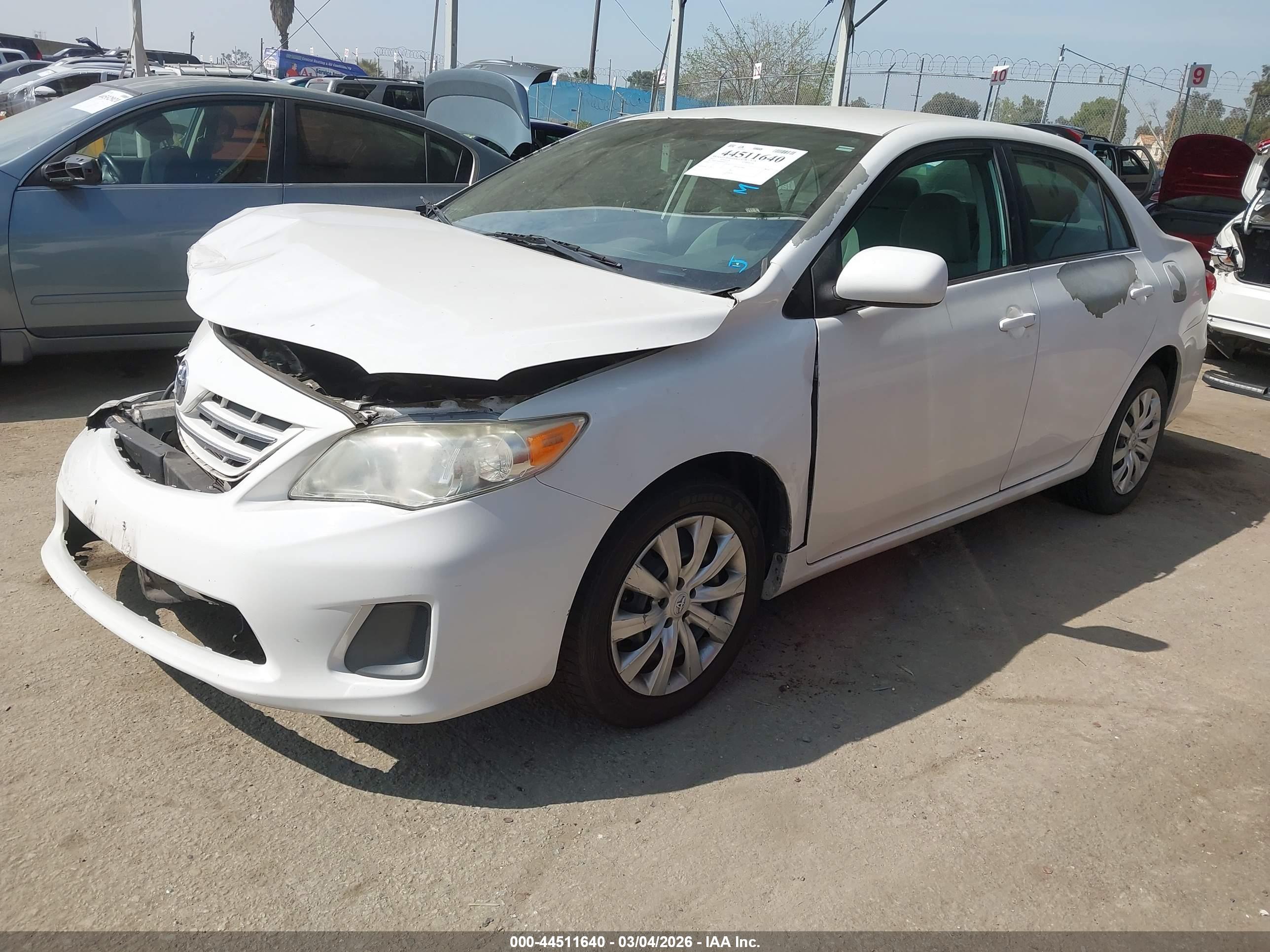 TOYOTA COROLLA image 2