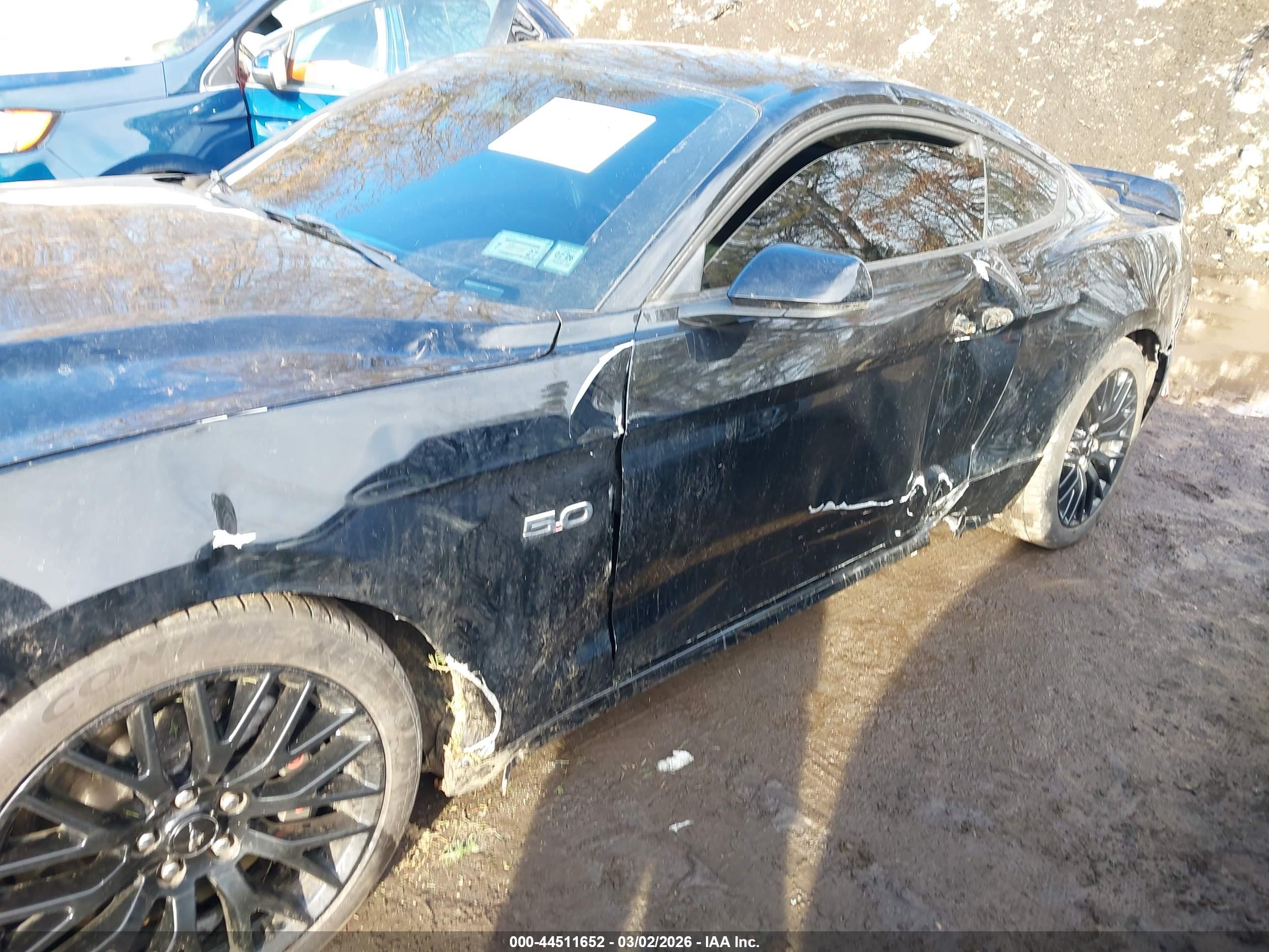 FORD MUSTANG image 6