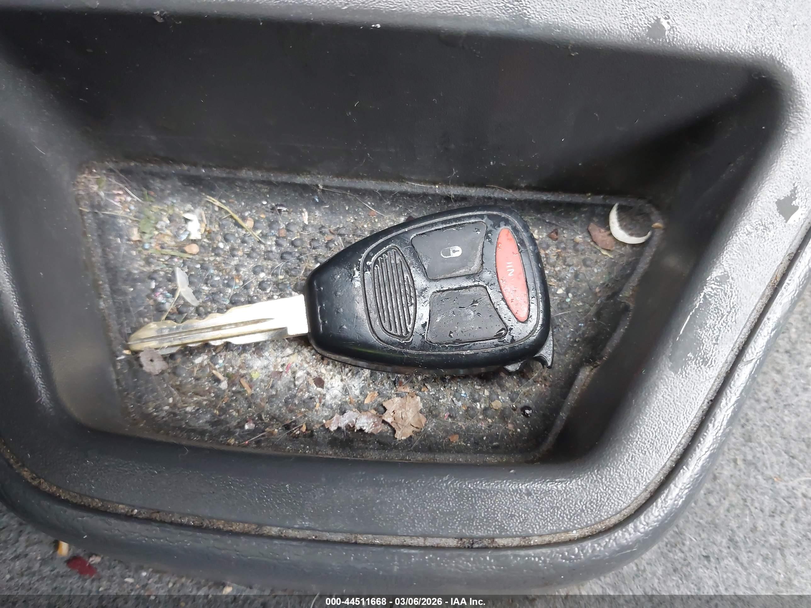 DODGE DAKOTA image 11