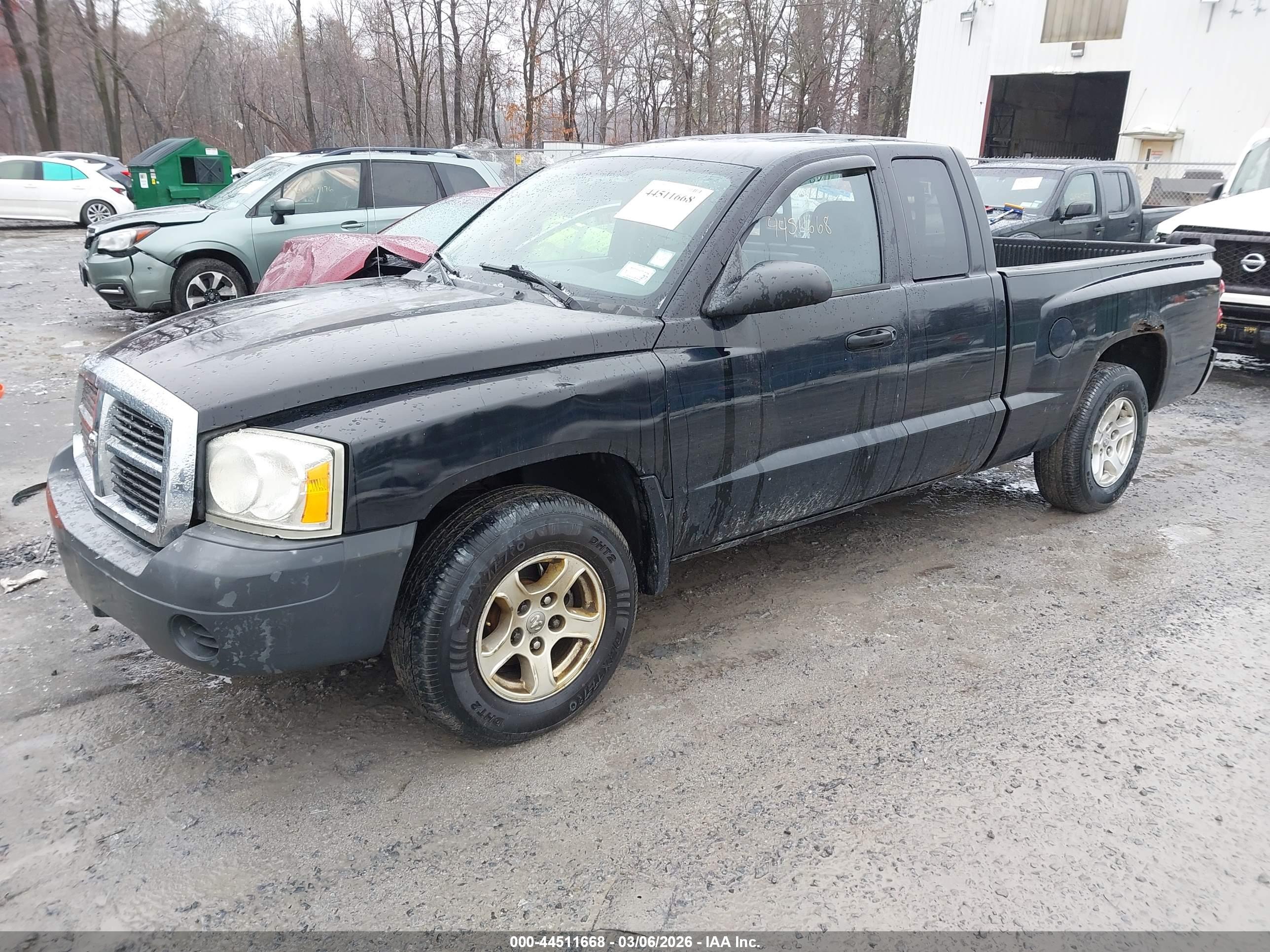 DODGE DAKOTA image 2