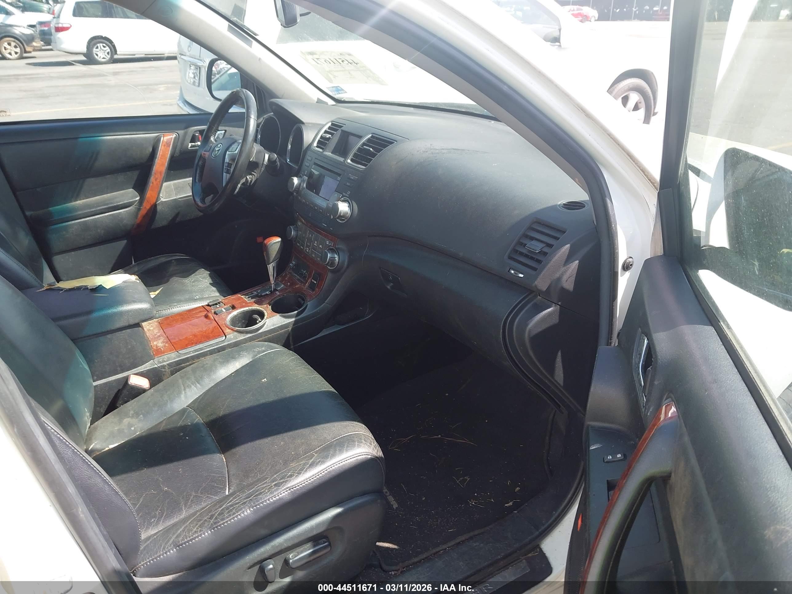 TOYOTA HIGHLANDER image 5