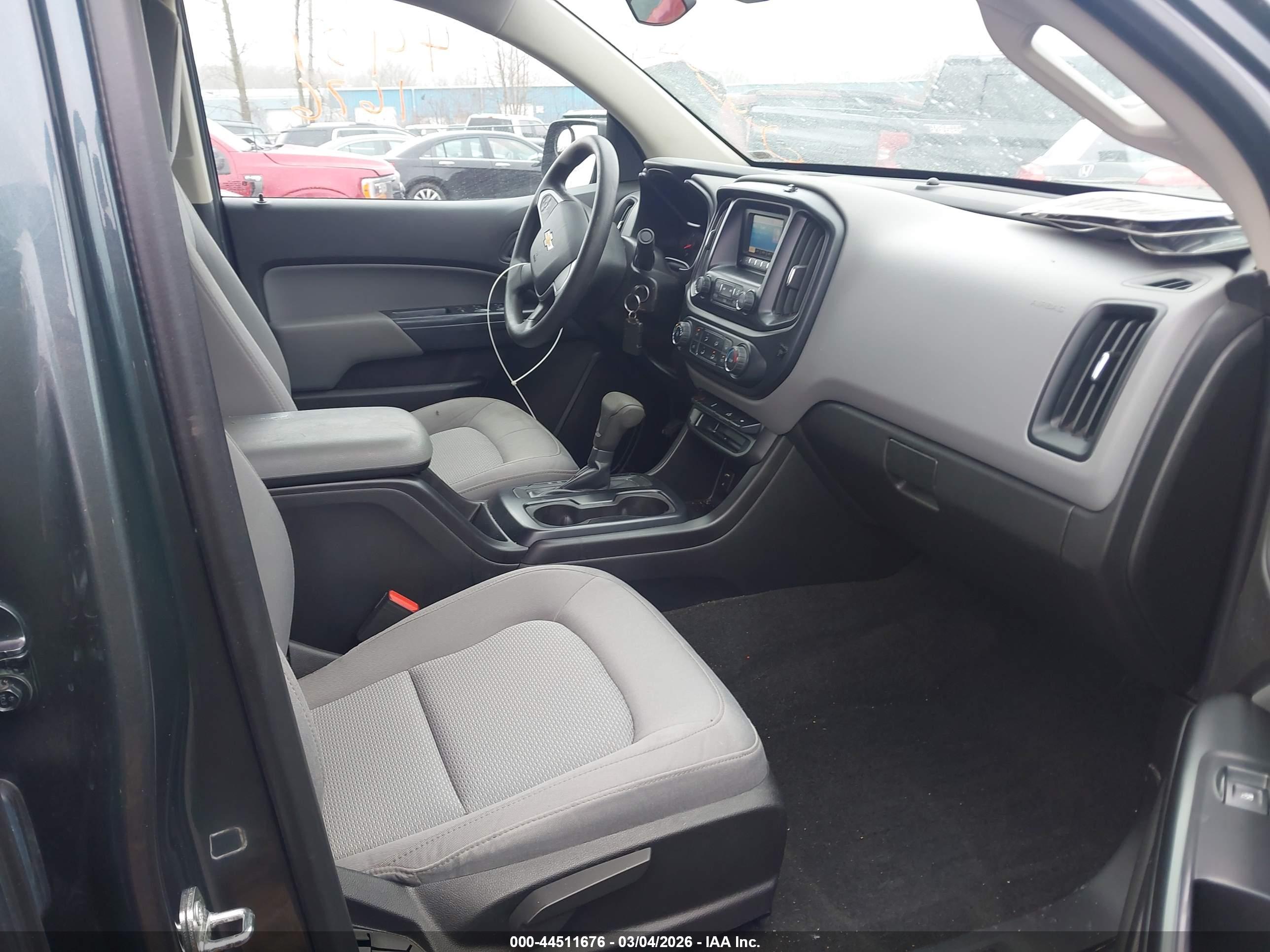 CHEVROLET COLORADO image 5