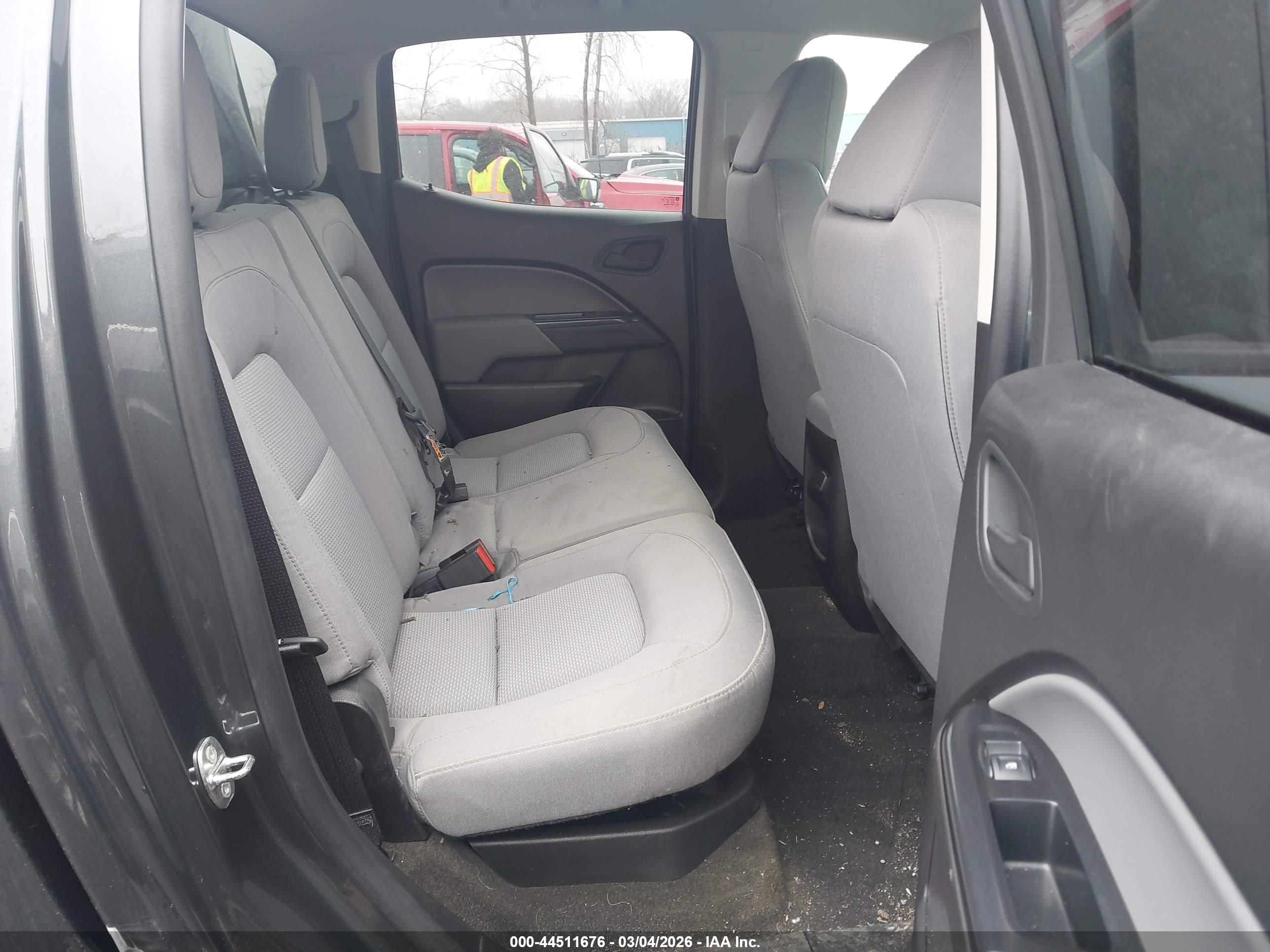 CHEVROLET COLORADO image 8