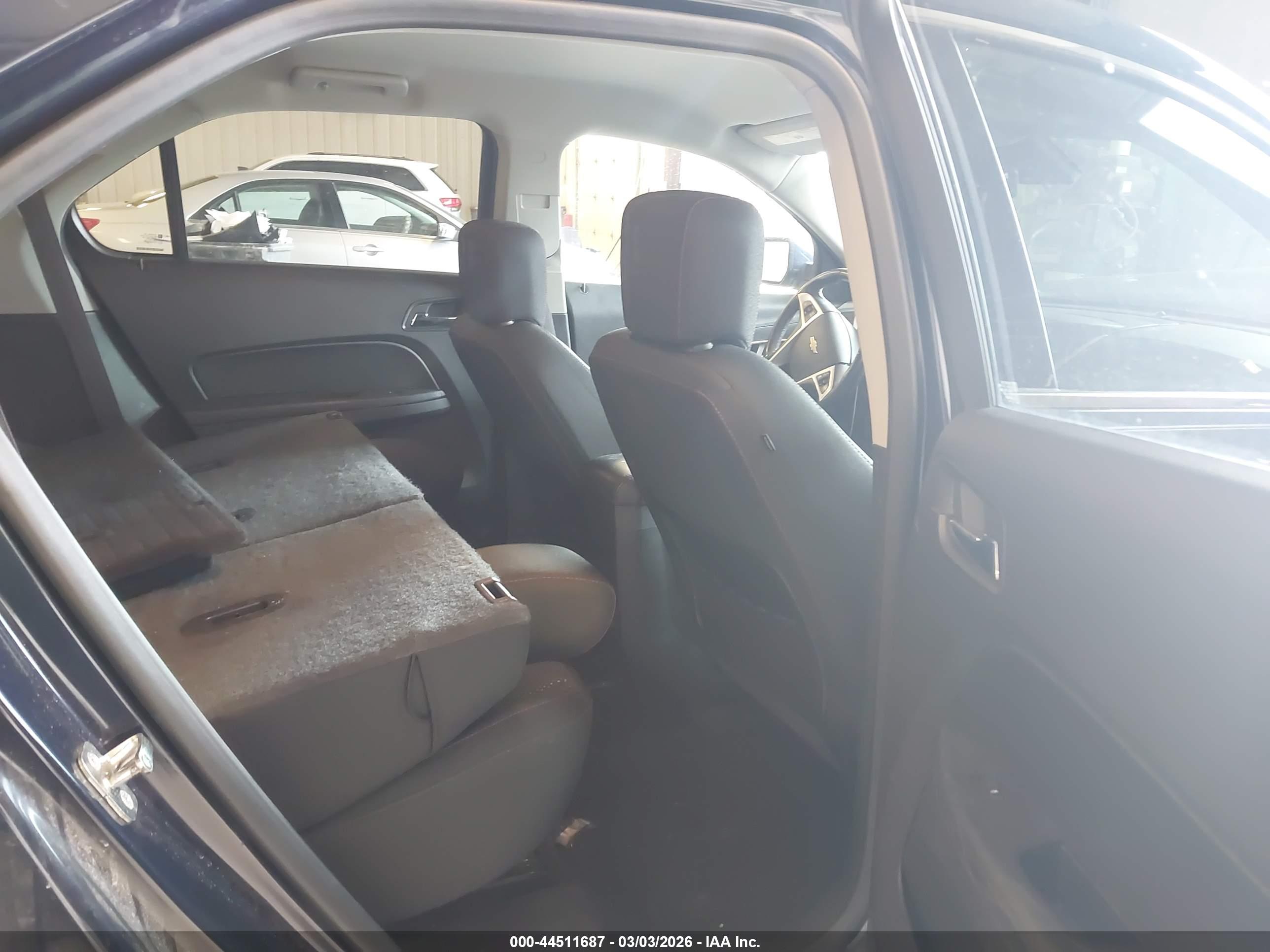 CHEVROLET EQUINOX image 8