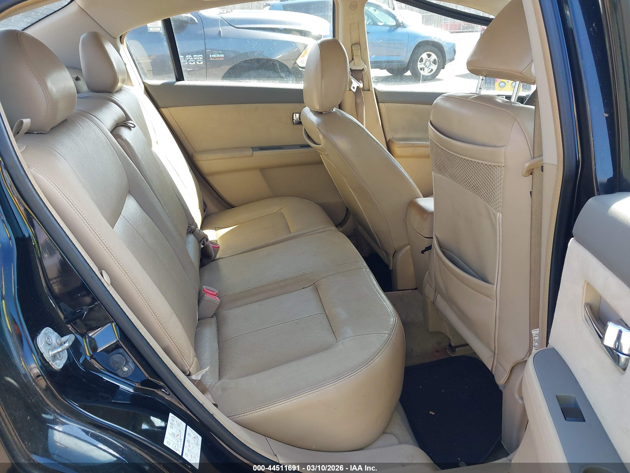 NISSAN SENTRA image 8